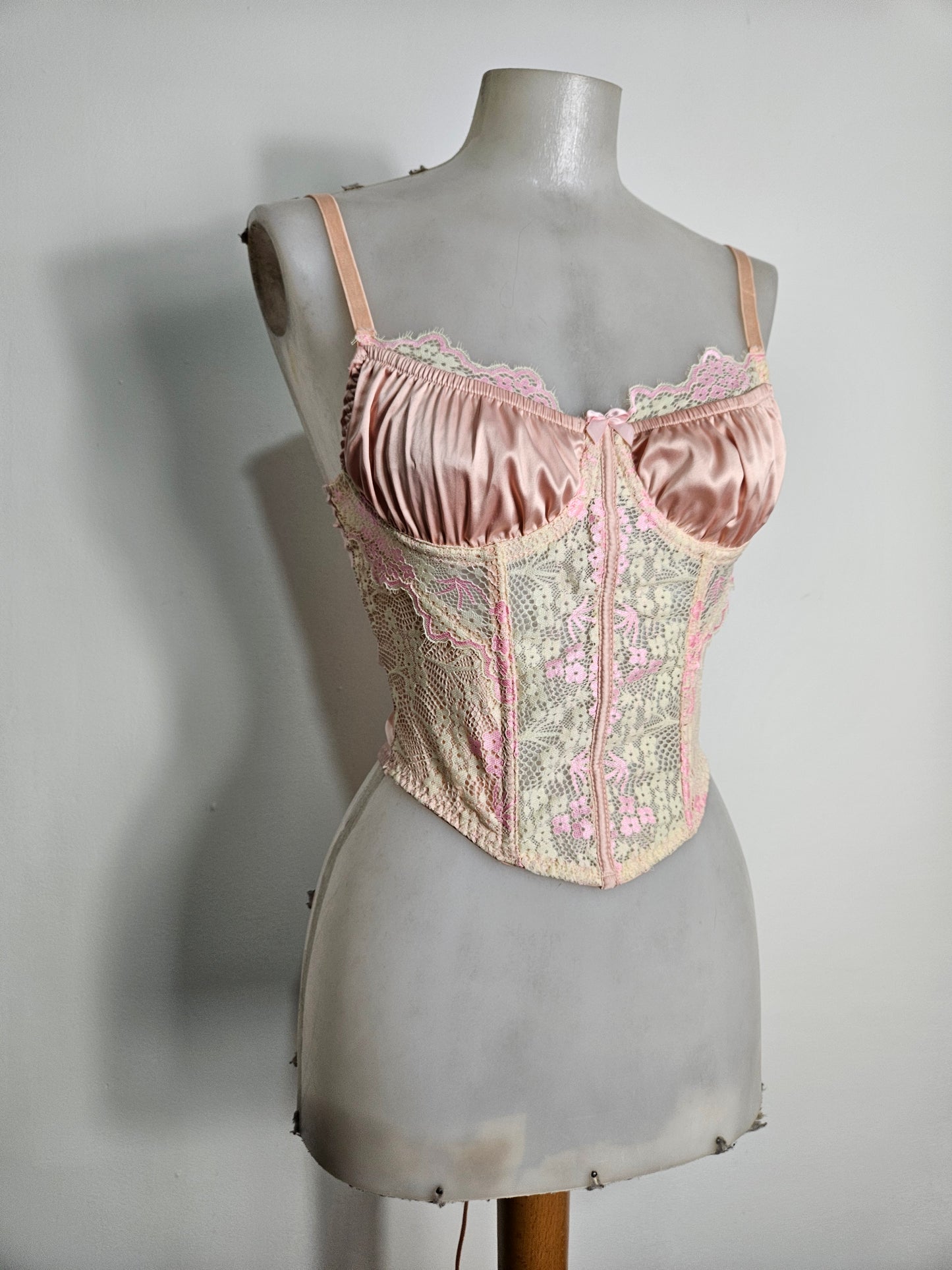 Haut esprit corset satin et dentelle