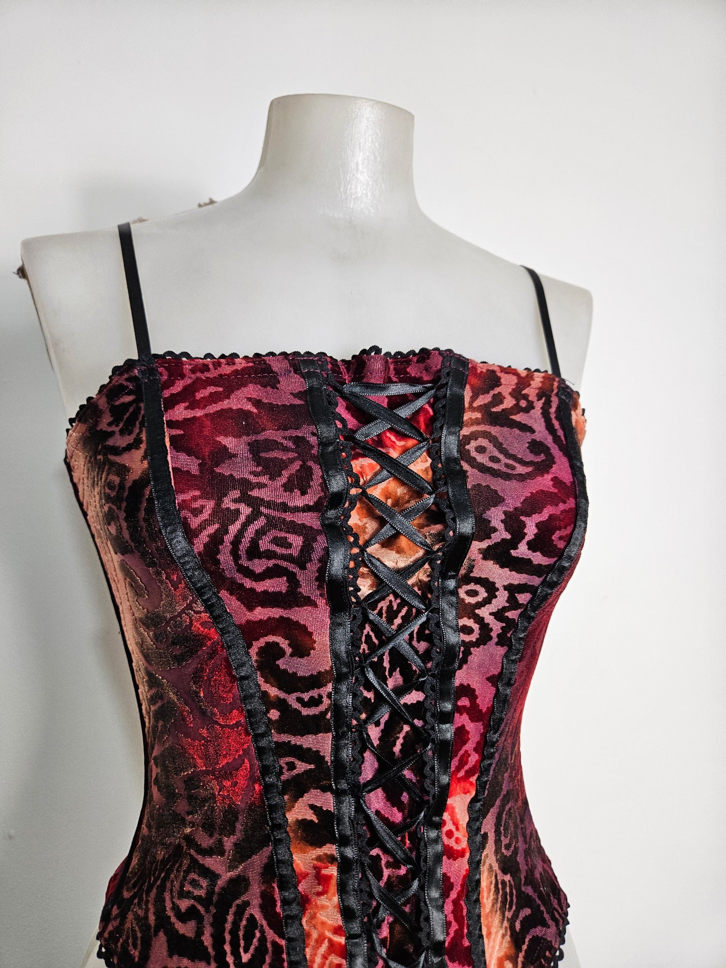 Haut esprit corset motif velours ras