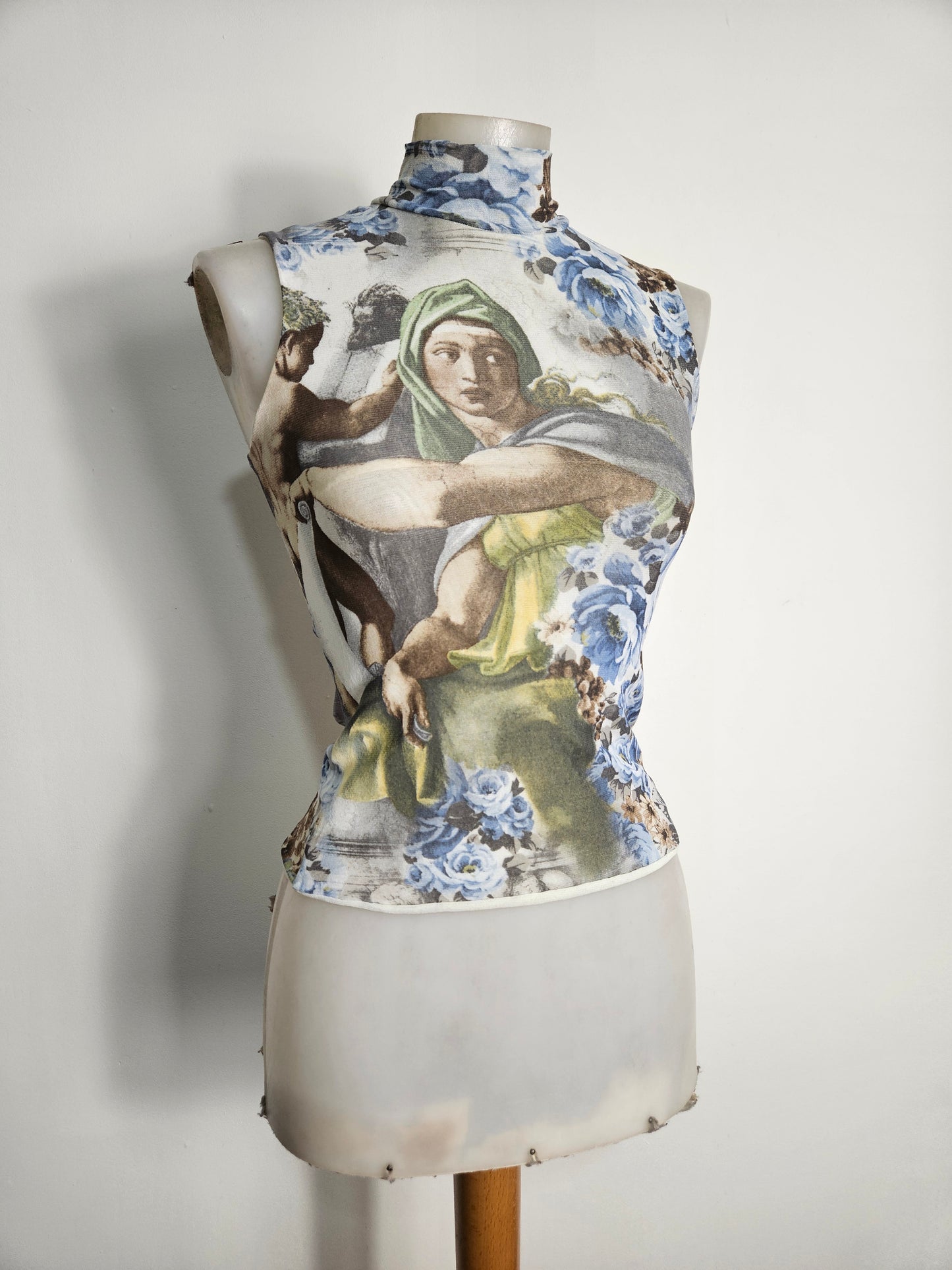 Haut en voile motif renaisse com montant