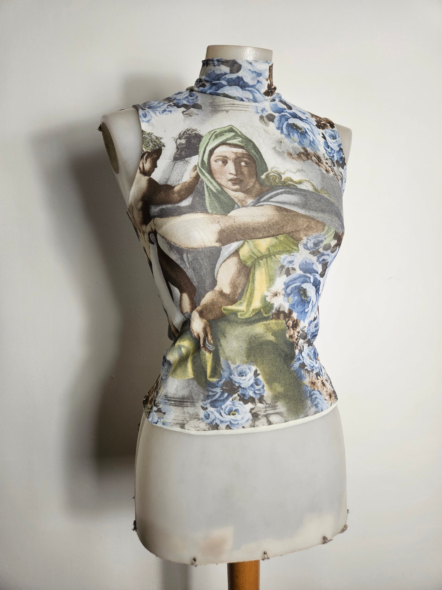 Haut en voile motif renaisse com montant