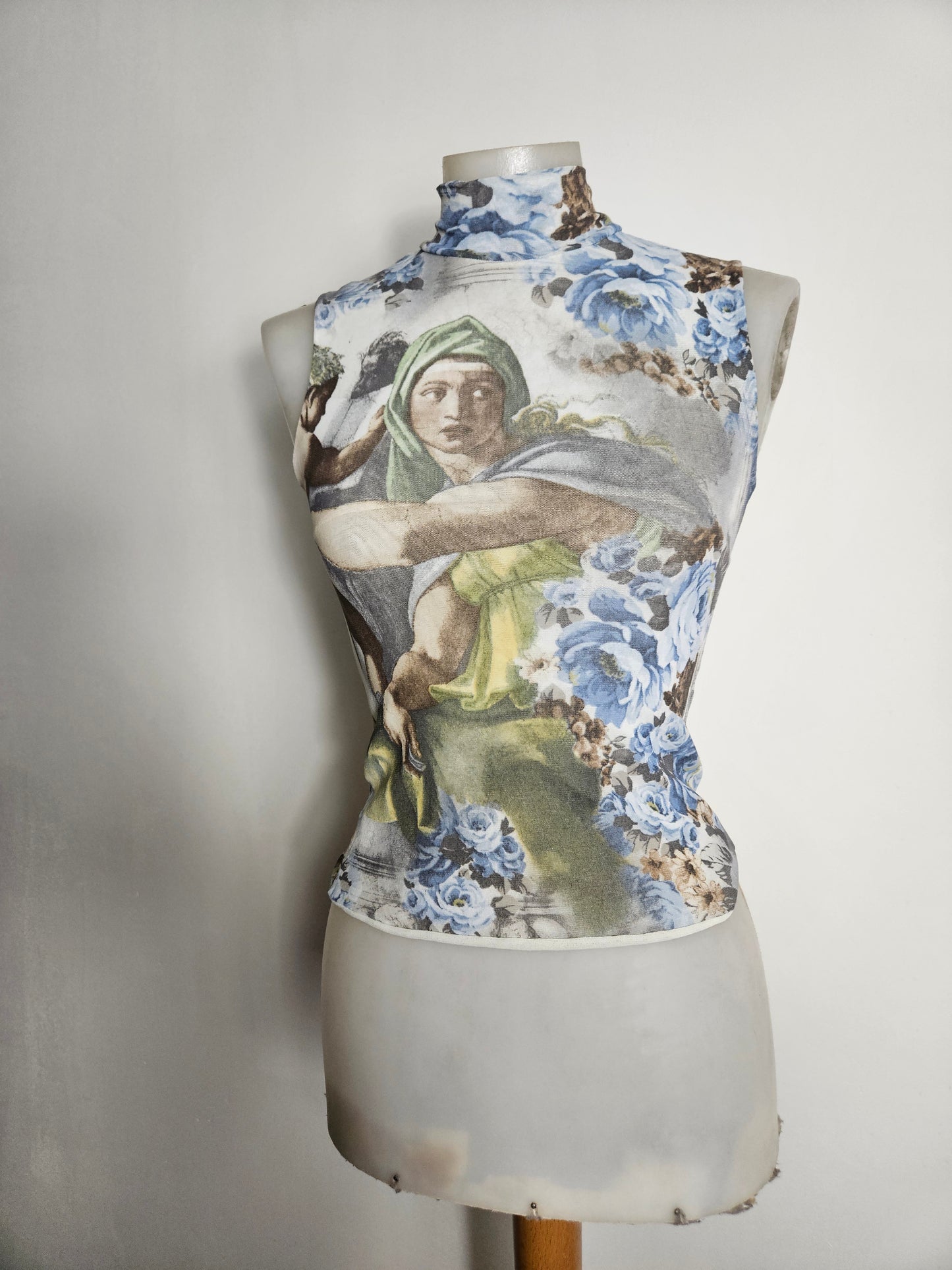 Haut en voile motif renaisse com montant