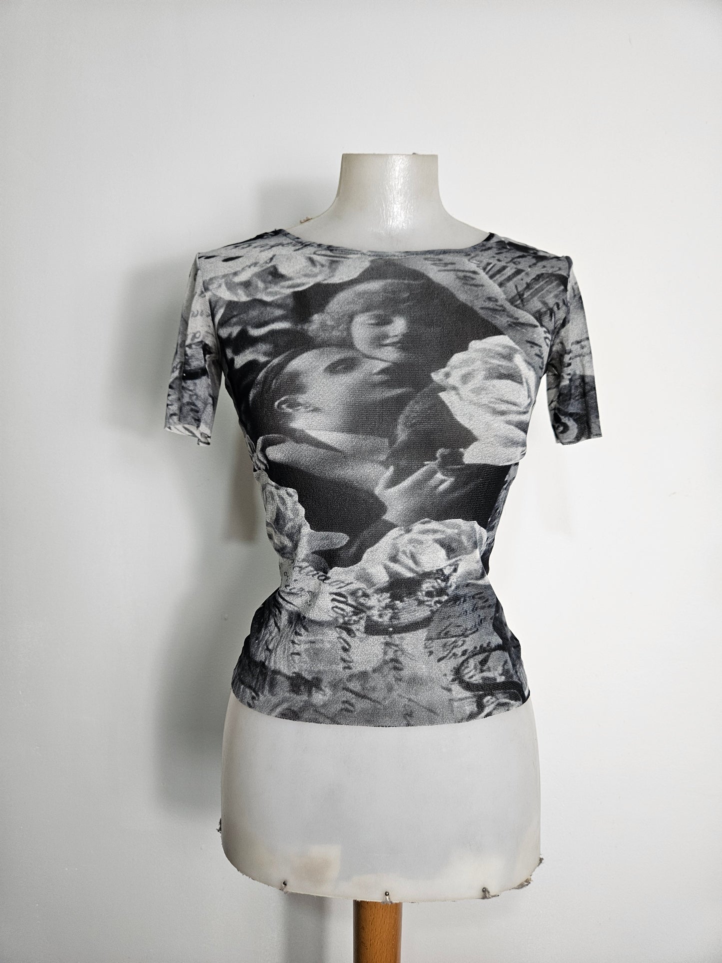 Haut en voile à motif tons gris
