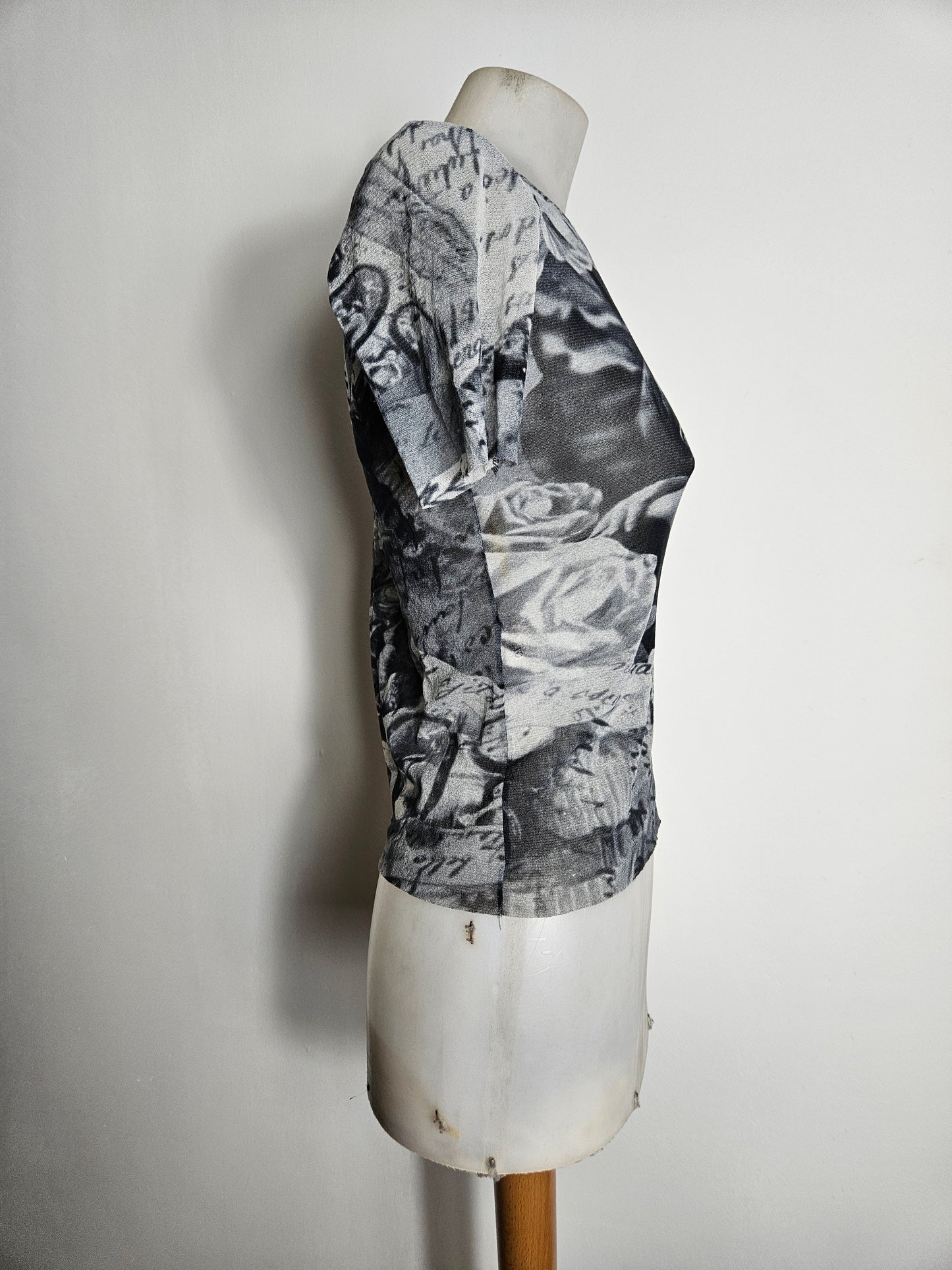 Haut en voile à motif tons gris