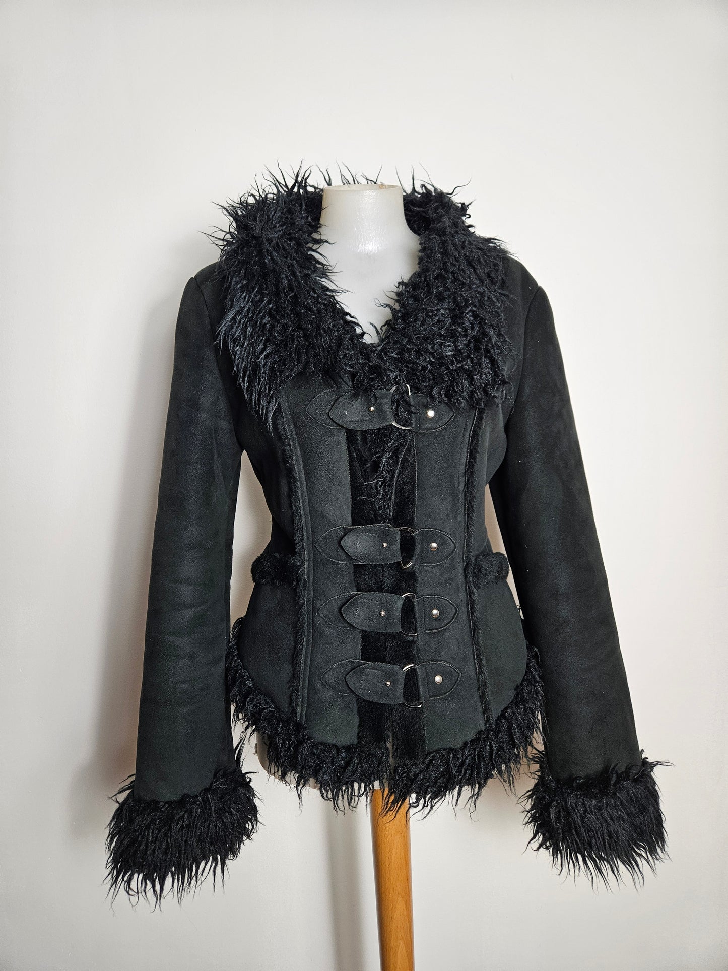 Manteau à sa clés détails fausse fourrure