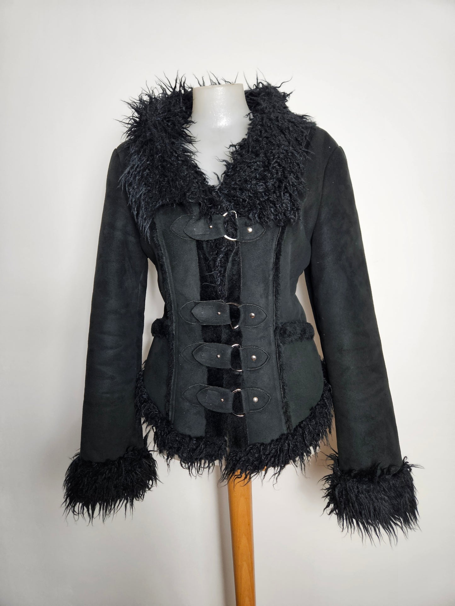 Manteau à sa clés détails fausse fourrure