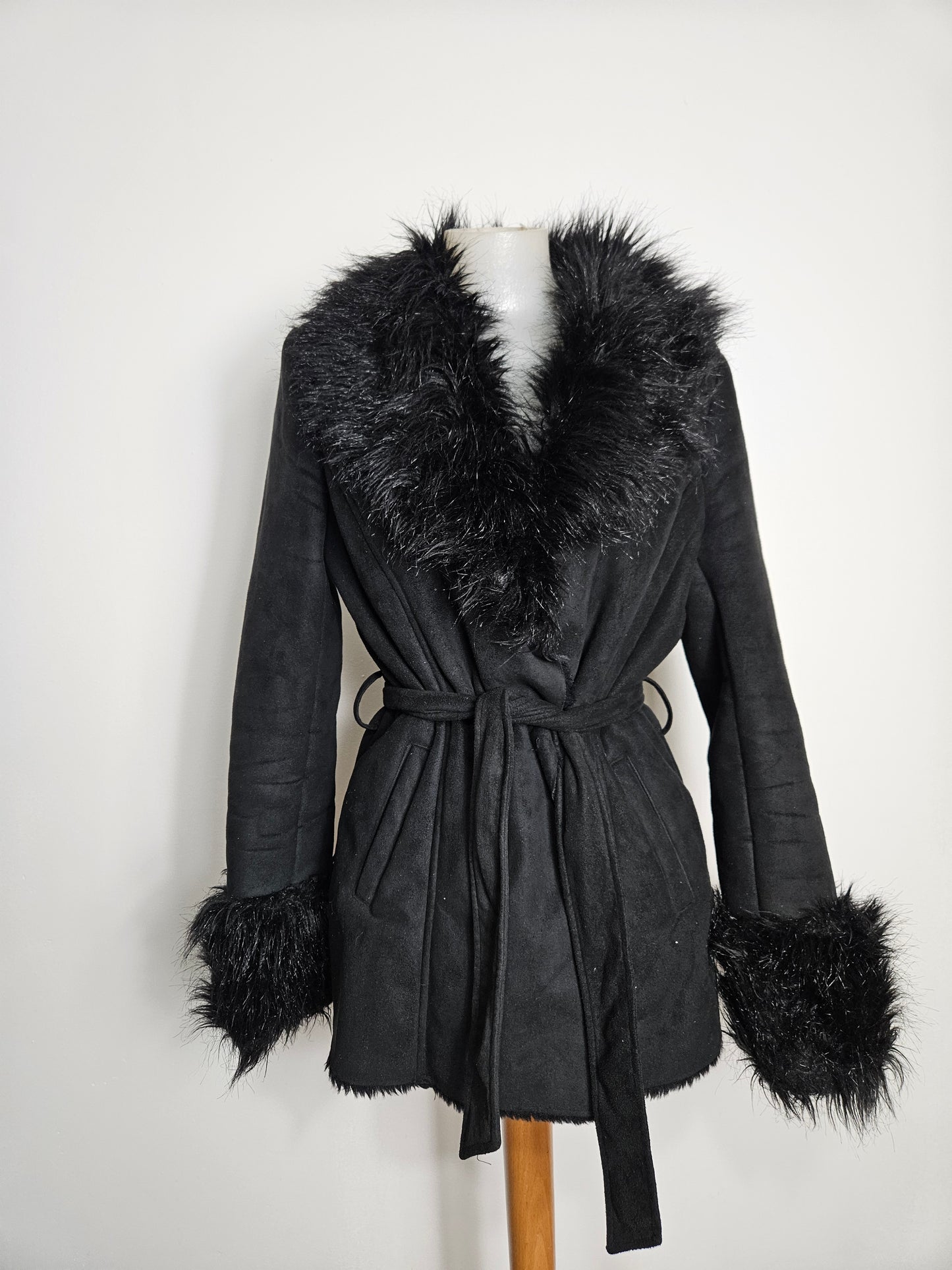 Manteau similicuir et fausse fourrure