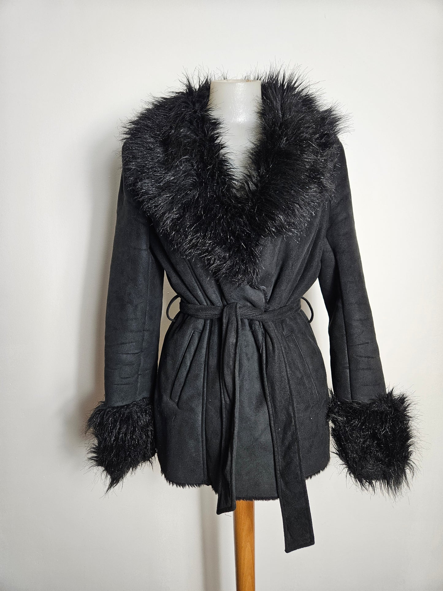 Manteau similicuir et fausse fourrure