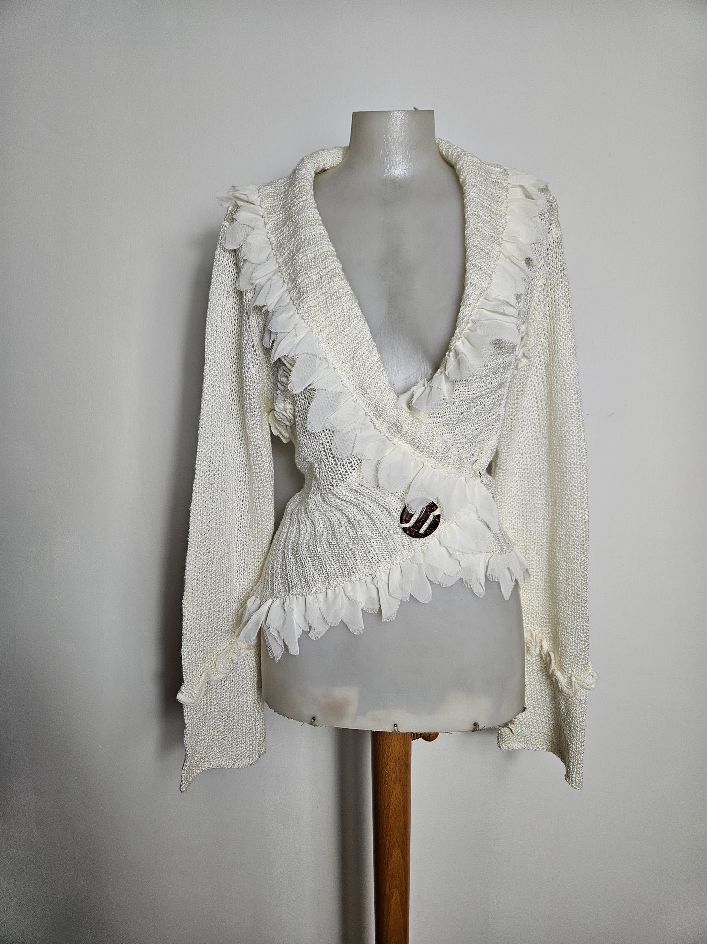 Cardigan cache coeur en crochet blanc