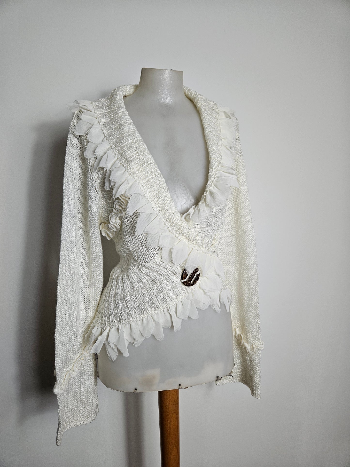 Cardigan cache coeur en crochet blanc