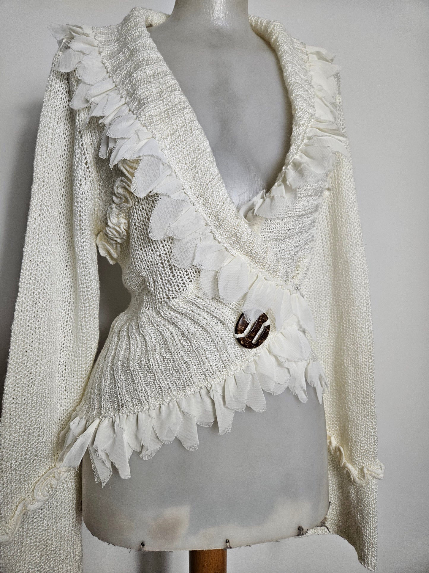 Cardigan cache coeur en crochet blanc