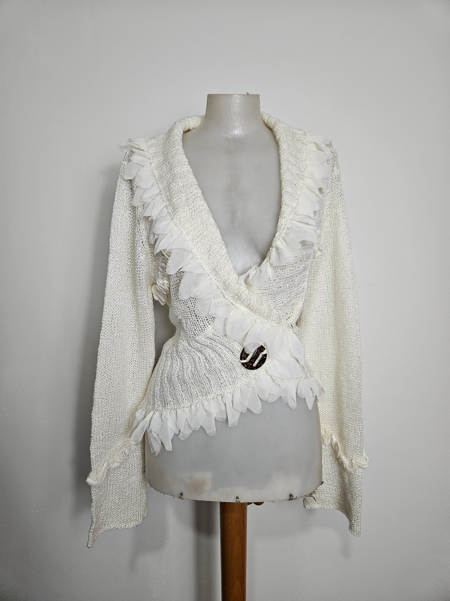 Cardigan cache coeur en crochet blanc