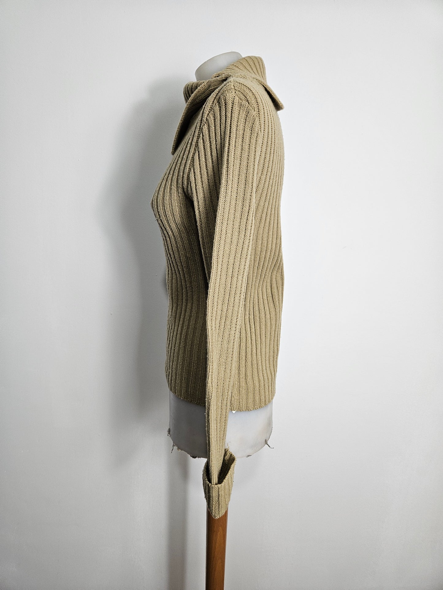 Pull côtelé col à revers