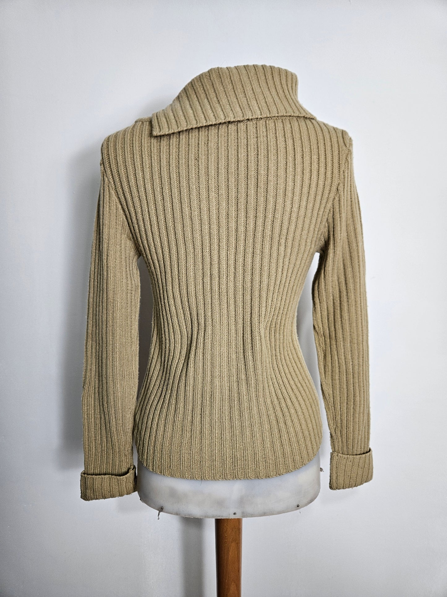 Pull côtelé col à revers