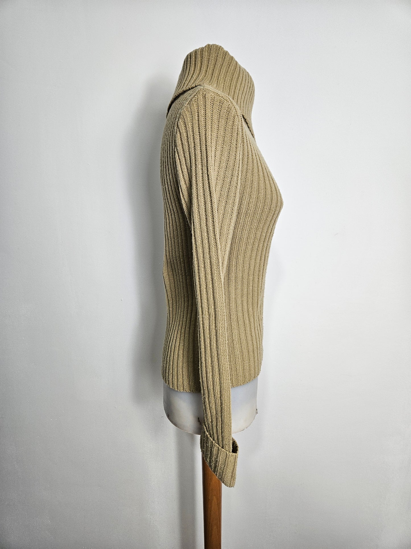 Pull côtelé col à revers