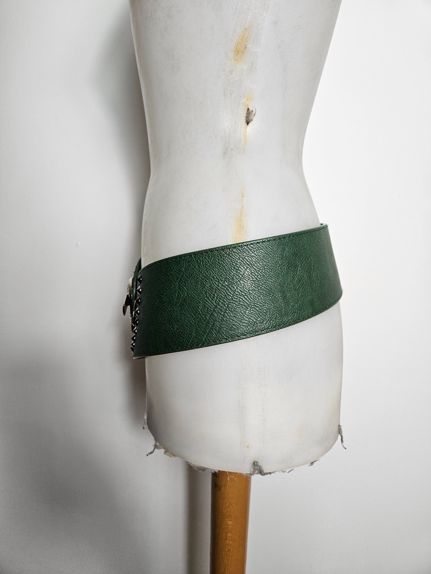 Ceinture en similicuir vert et argent