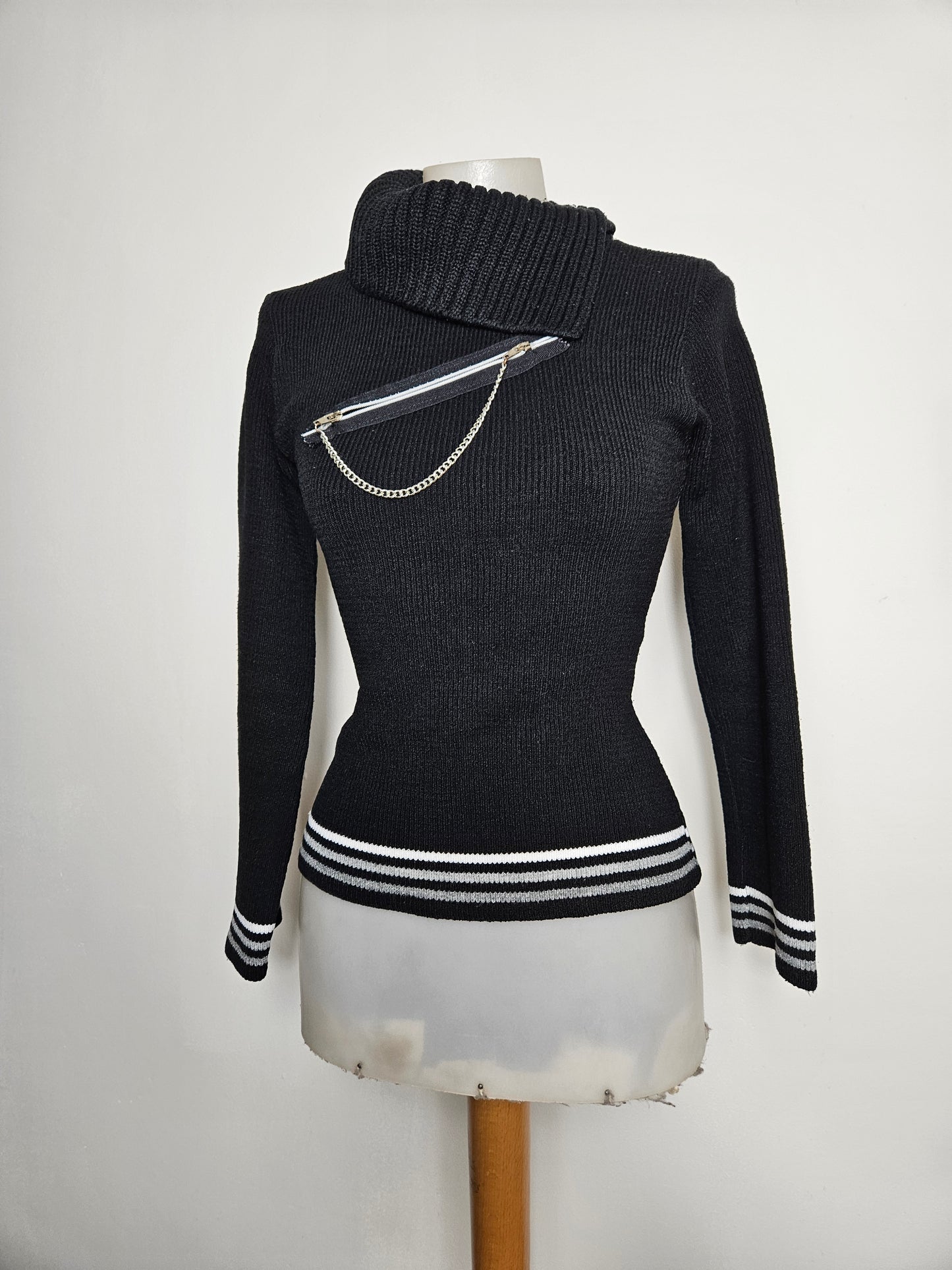 Pull col à revers détails zip