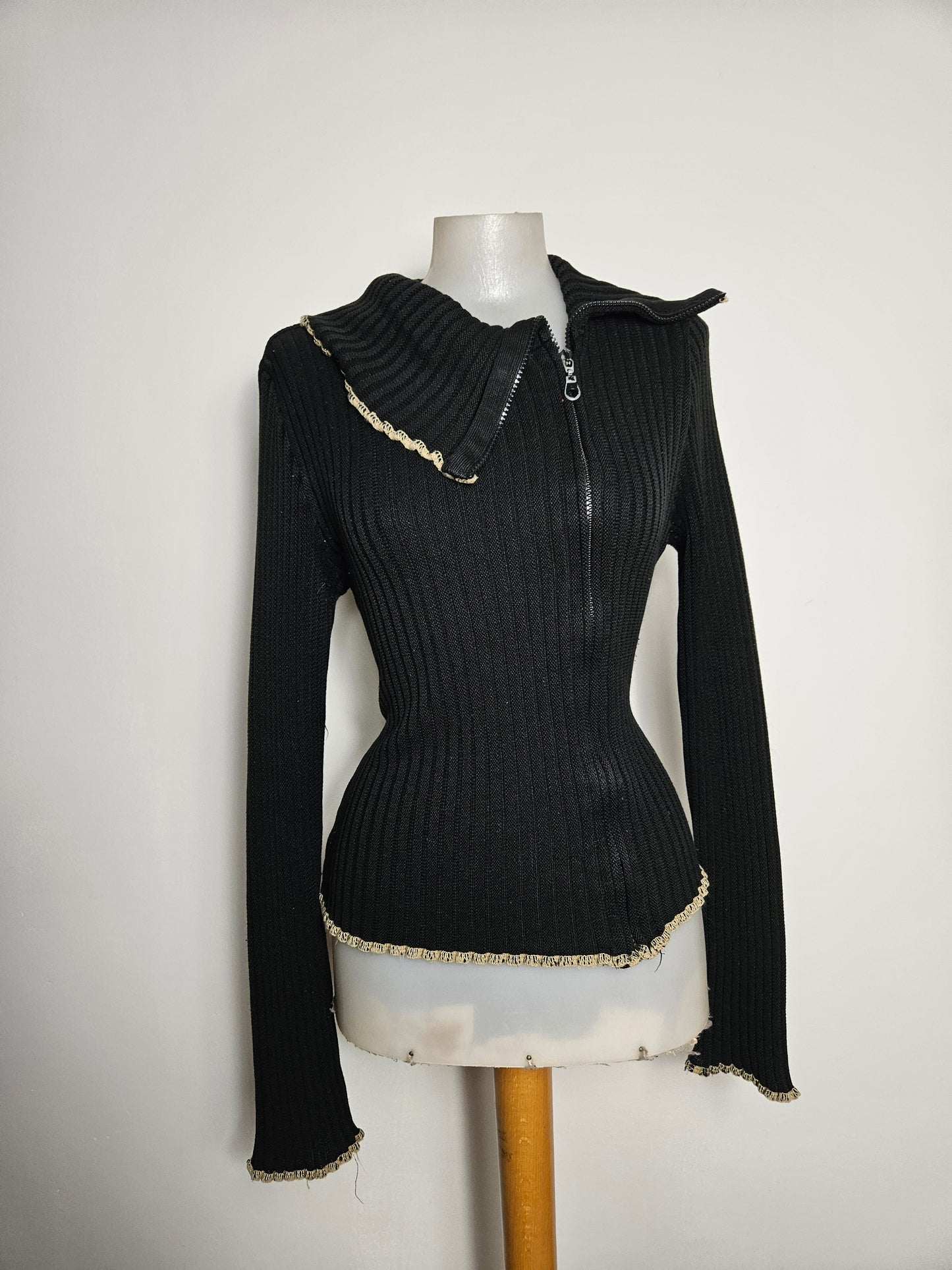 Pull côtelé à zip