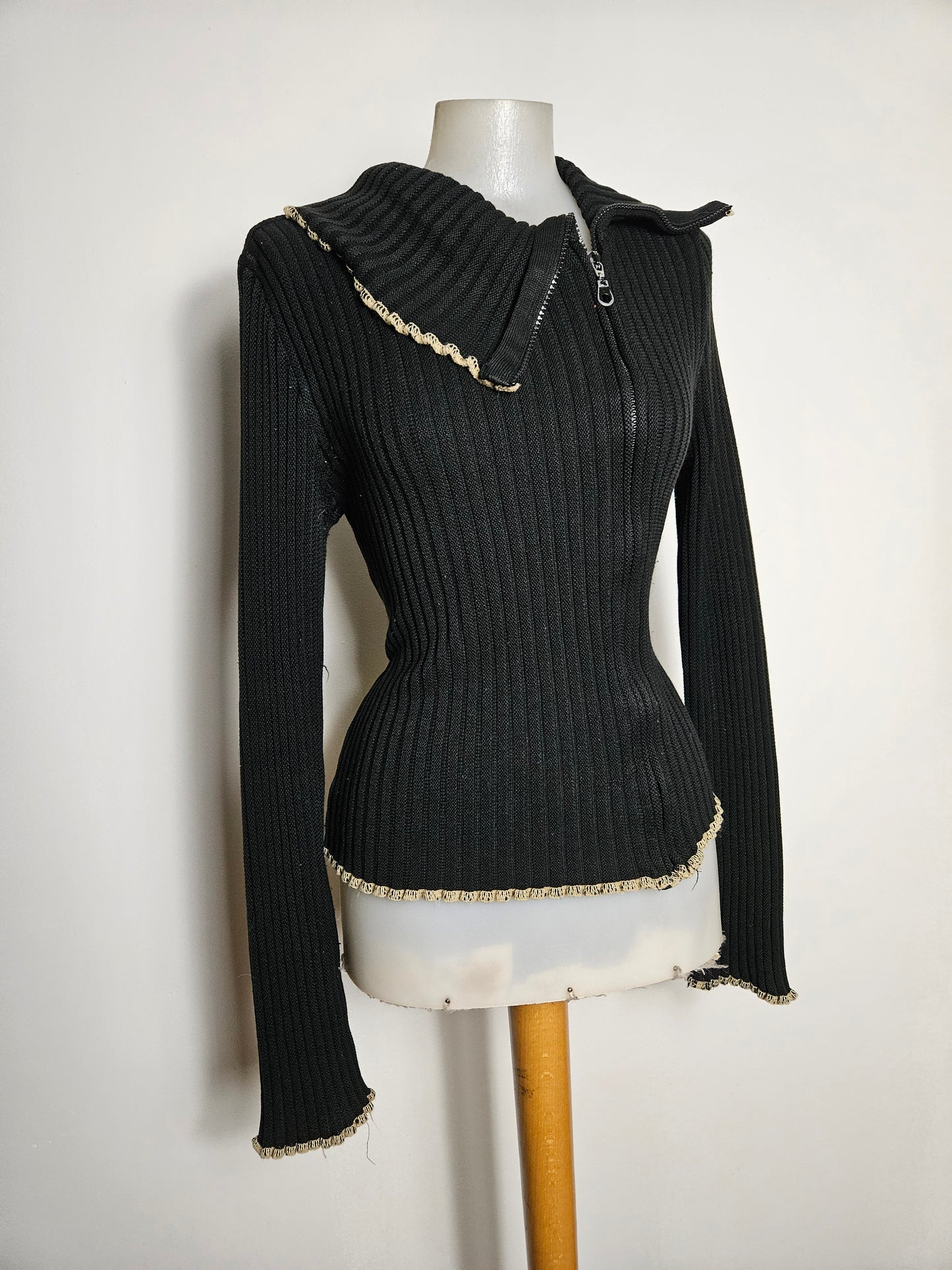 Pull côtelé à zip