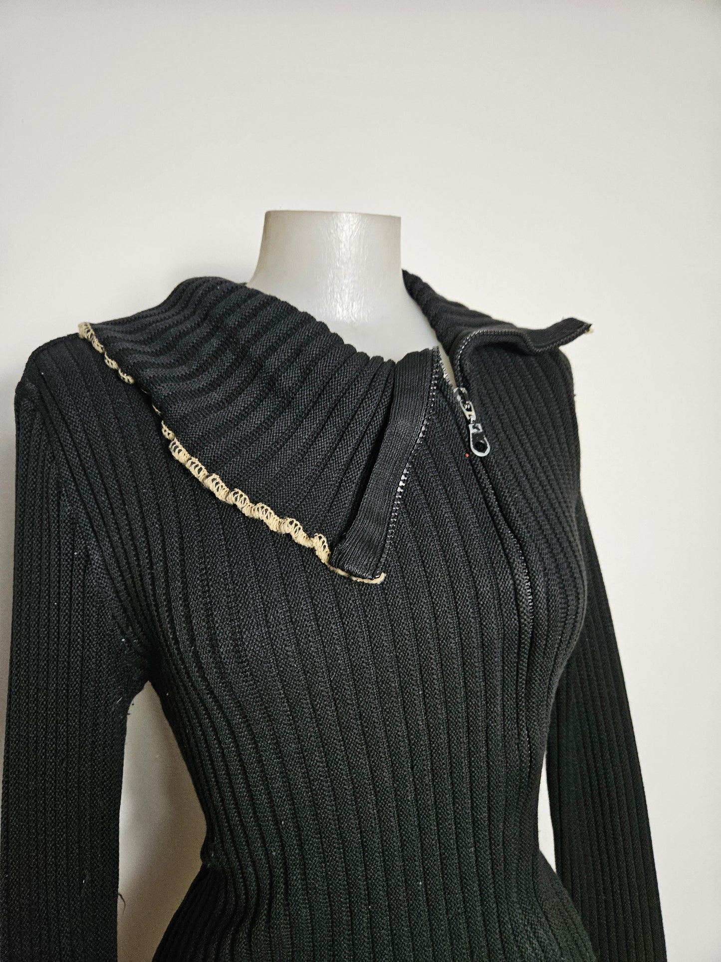 Pull côtelé à zip