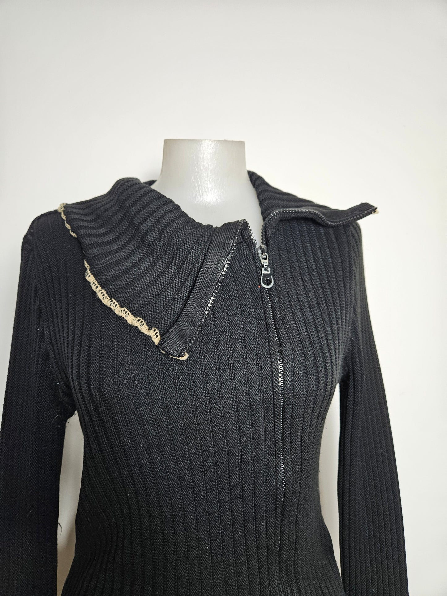 Pull côtelé à zip