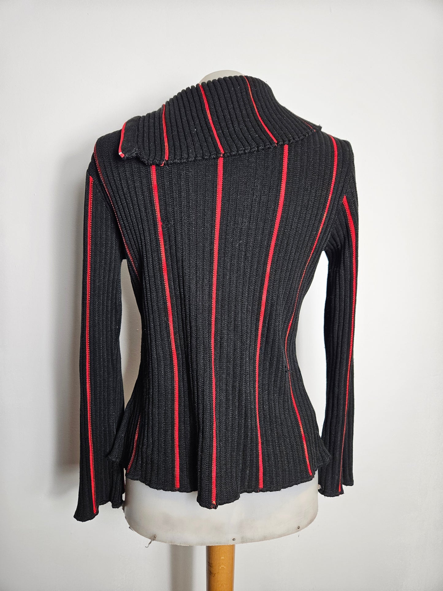 Pull rouge et noir double zip