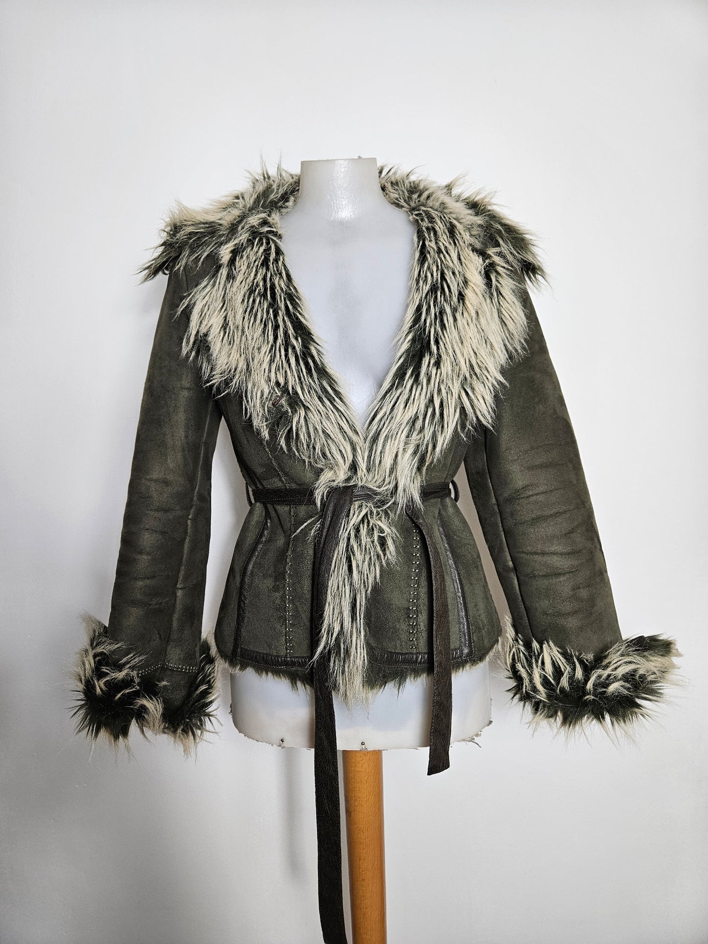 Manteau similidaim et fausse fourrure