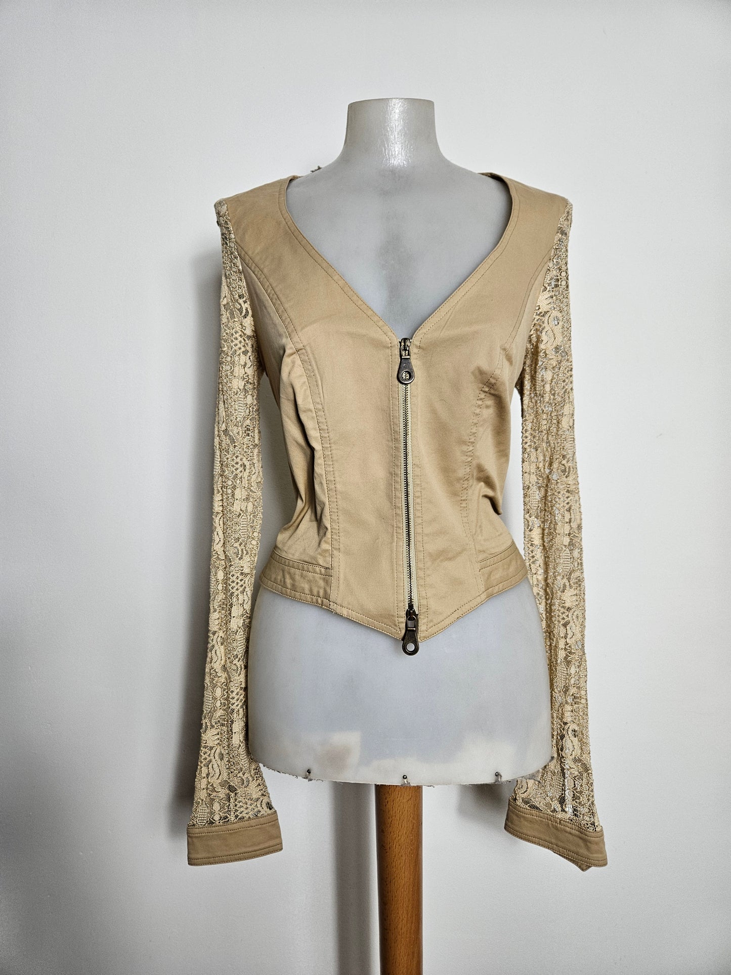 Haut à double zip dos dentelle