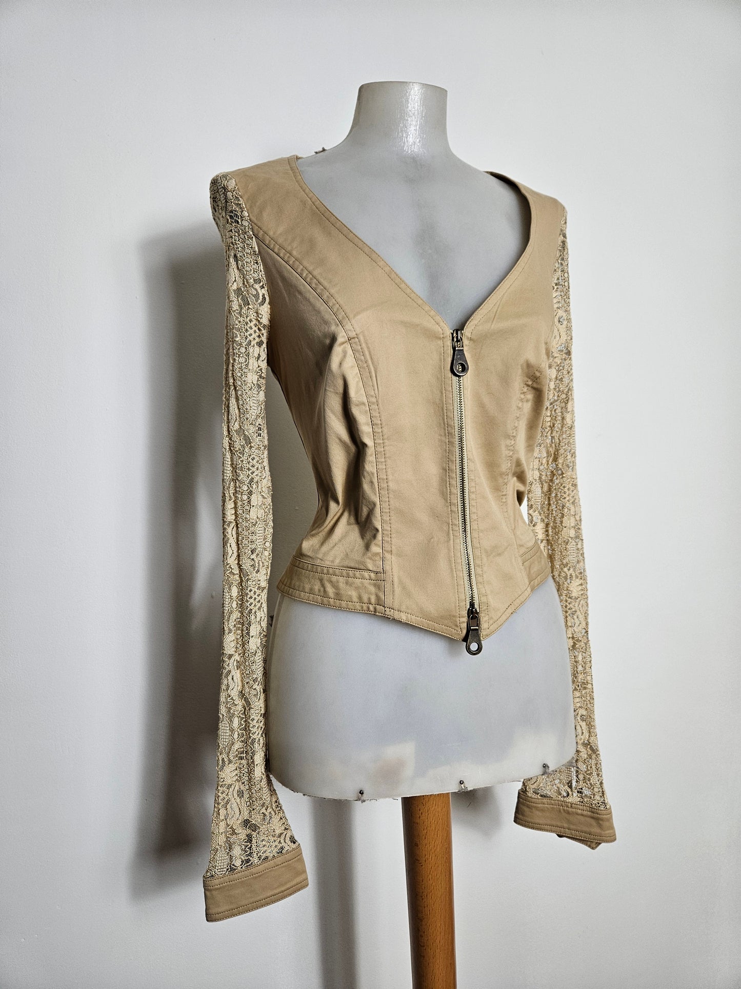 Haut à double zip dos dentelle