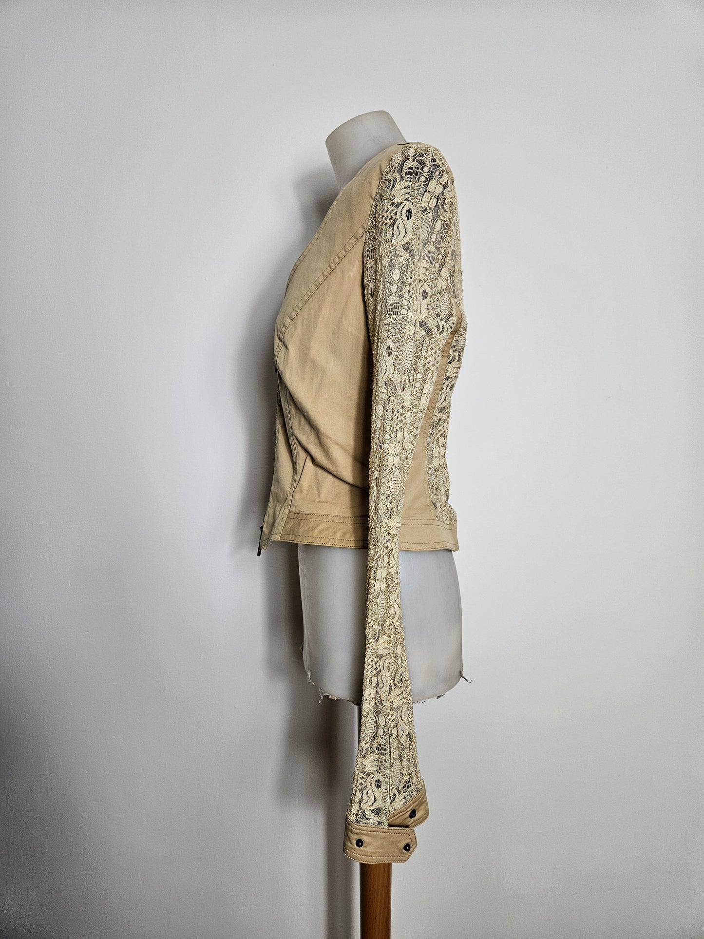 Haut à double zip dos dentelle