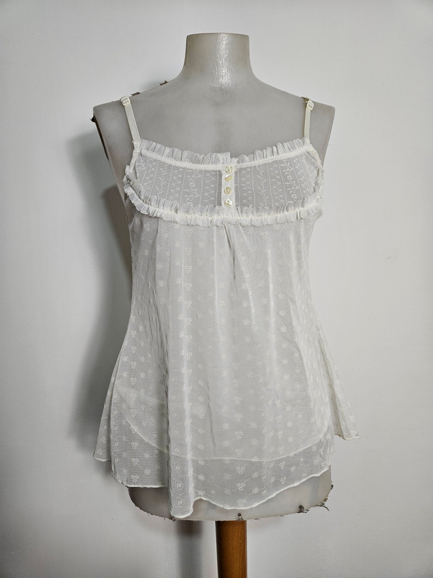 Haut en voile et dentelle