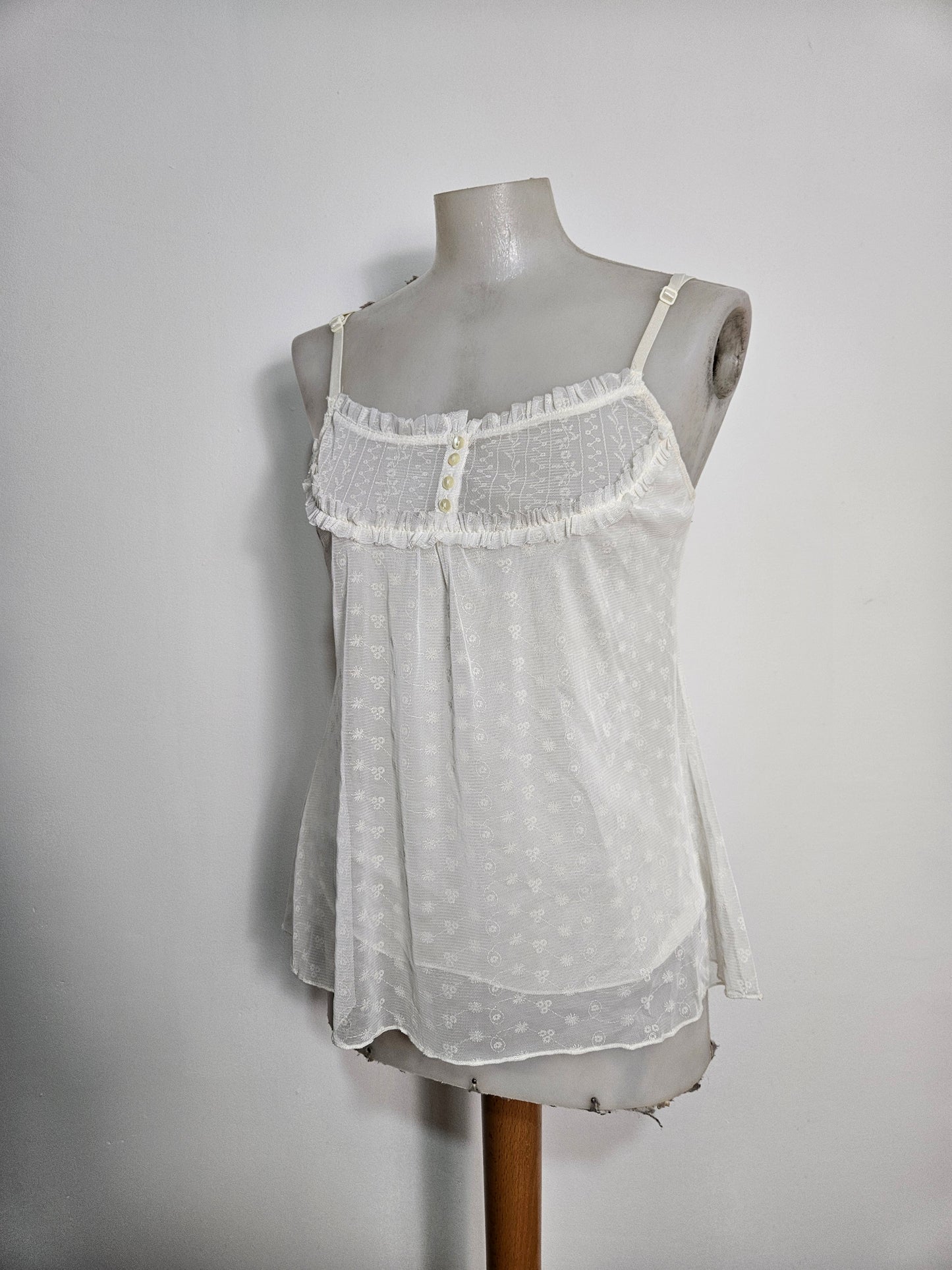 Haut en voile et dentelle