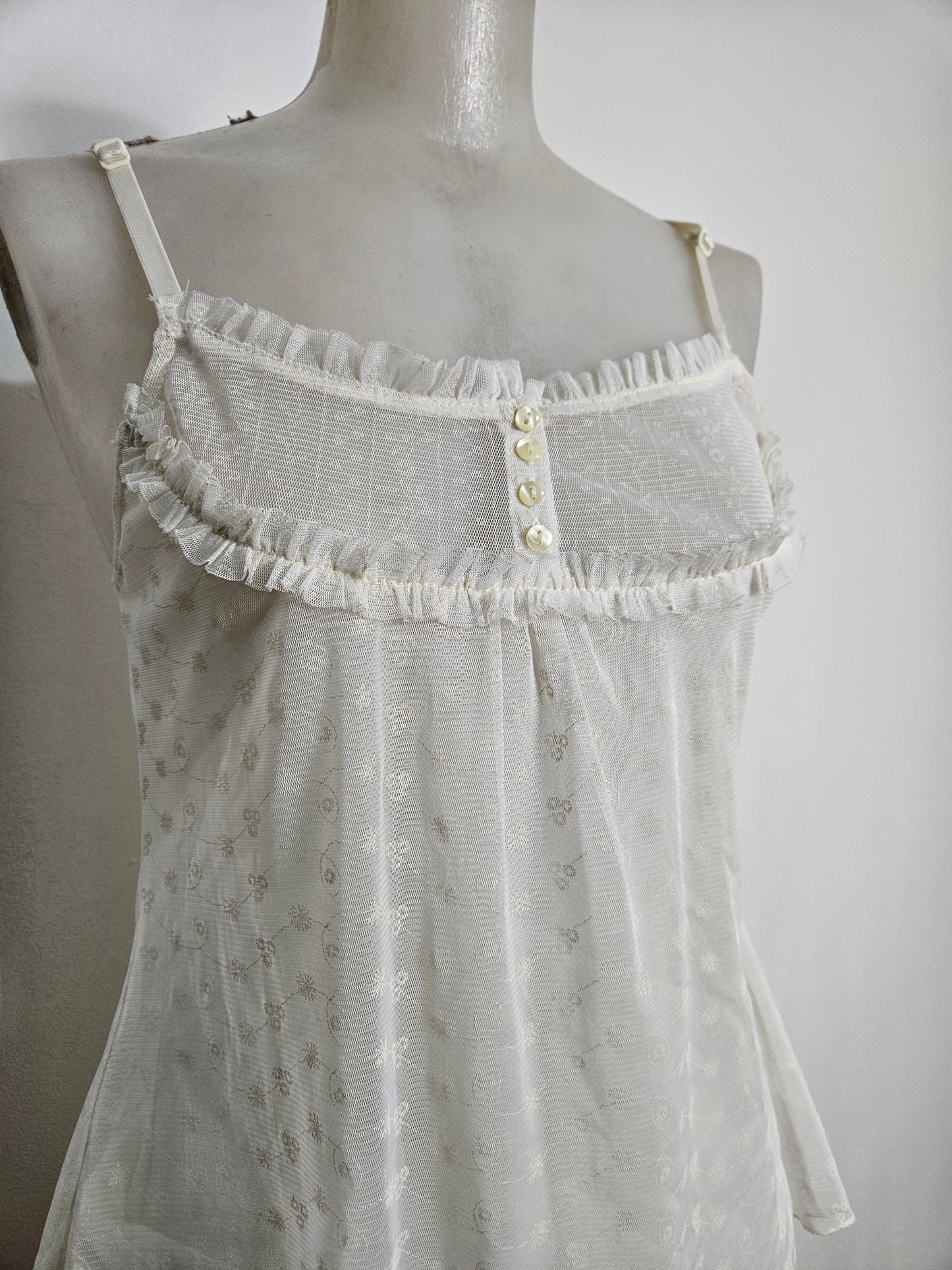 Haut en voile et dentelle