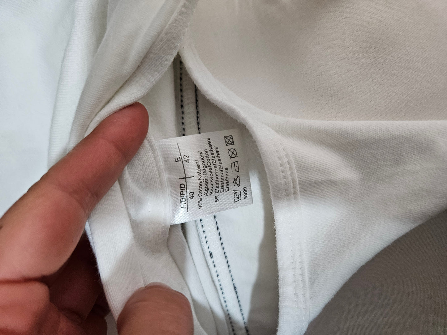 Haut romantique blanc et noir