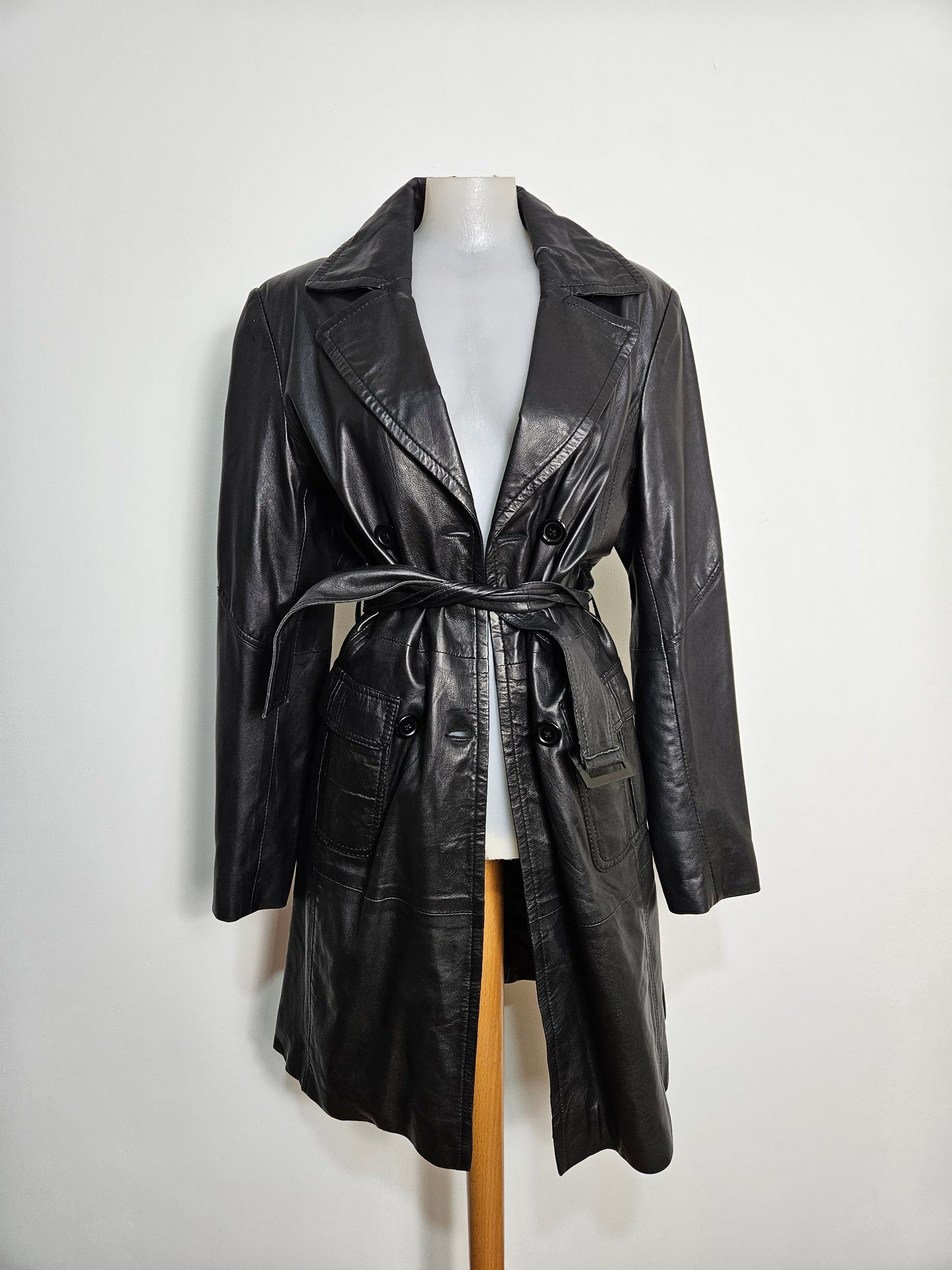 Trench en cuir mi long