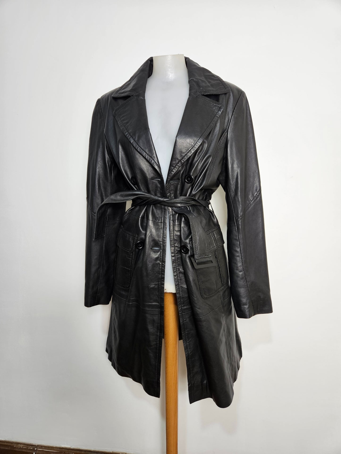 Trench en cuir mi long