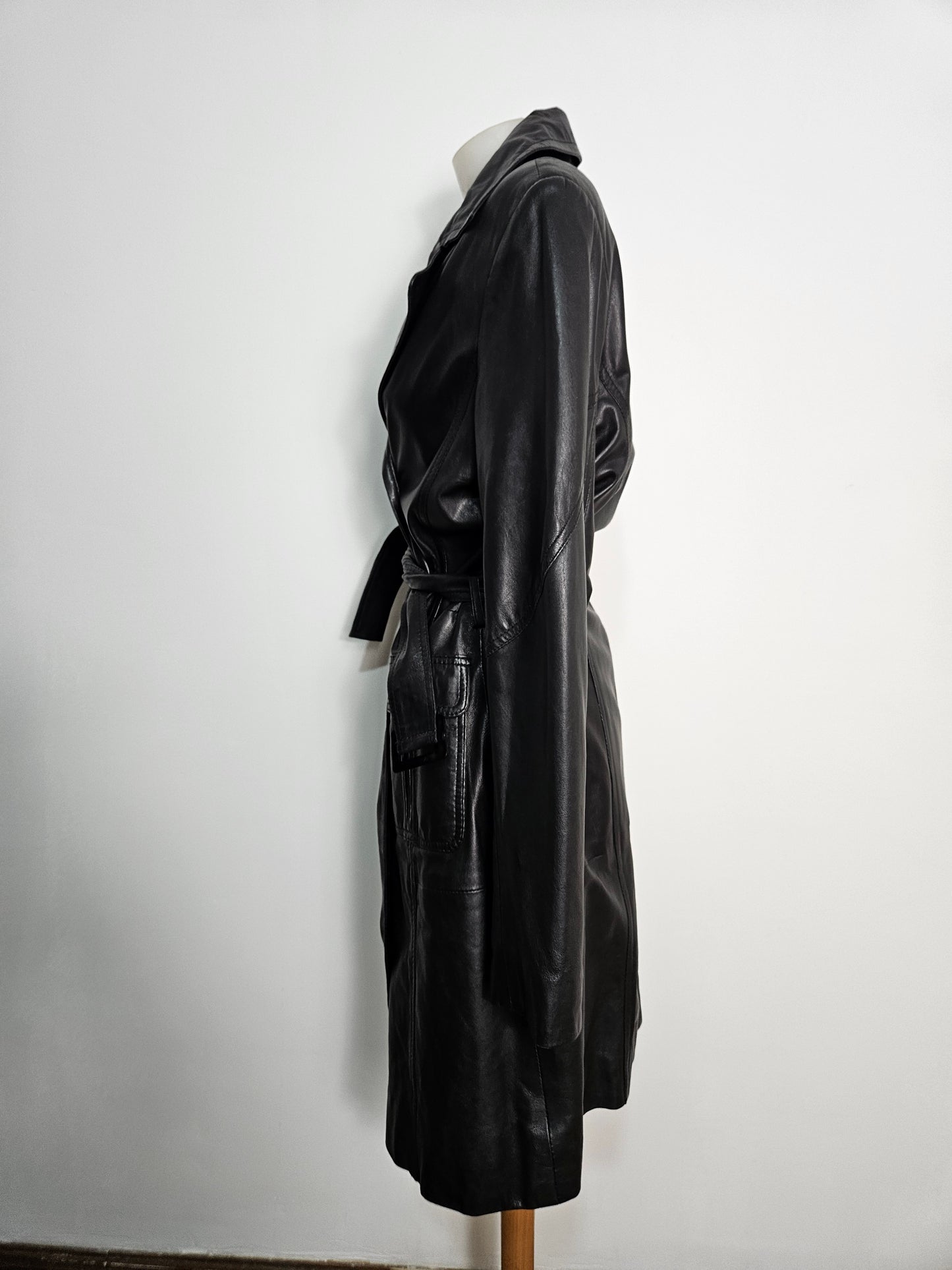 Trench en cuir mi long