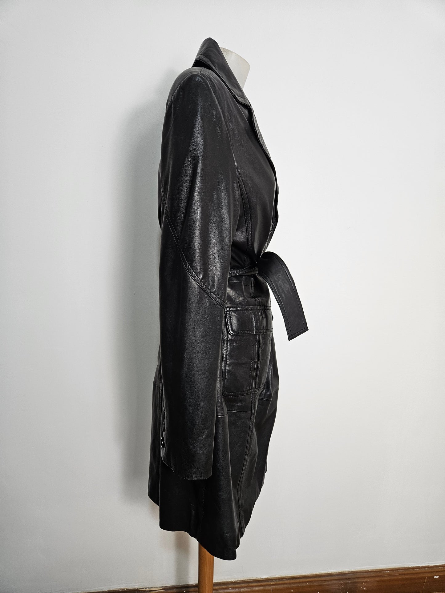 Trench en cuir mi long