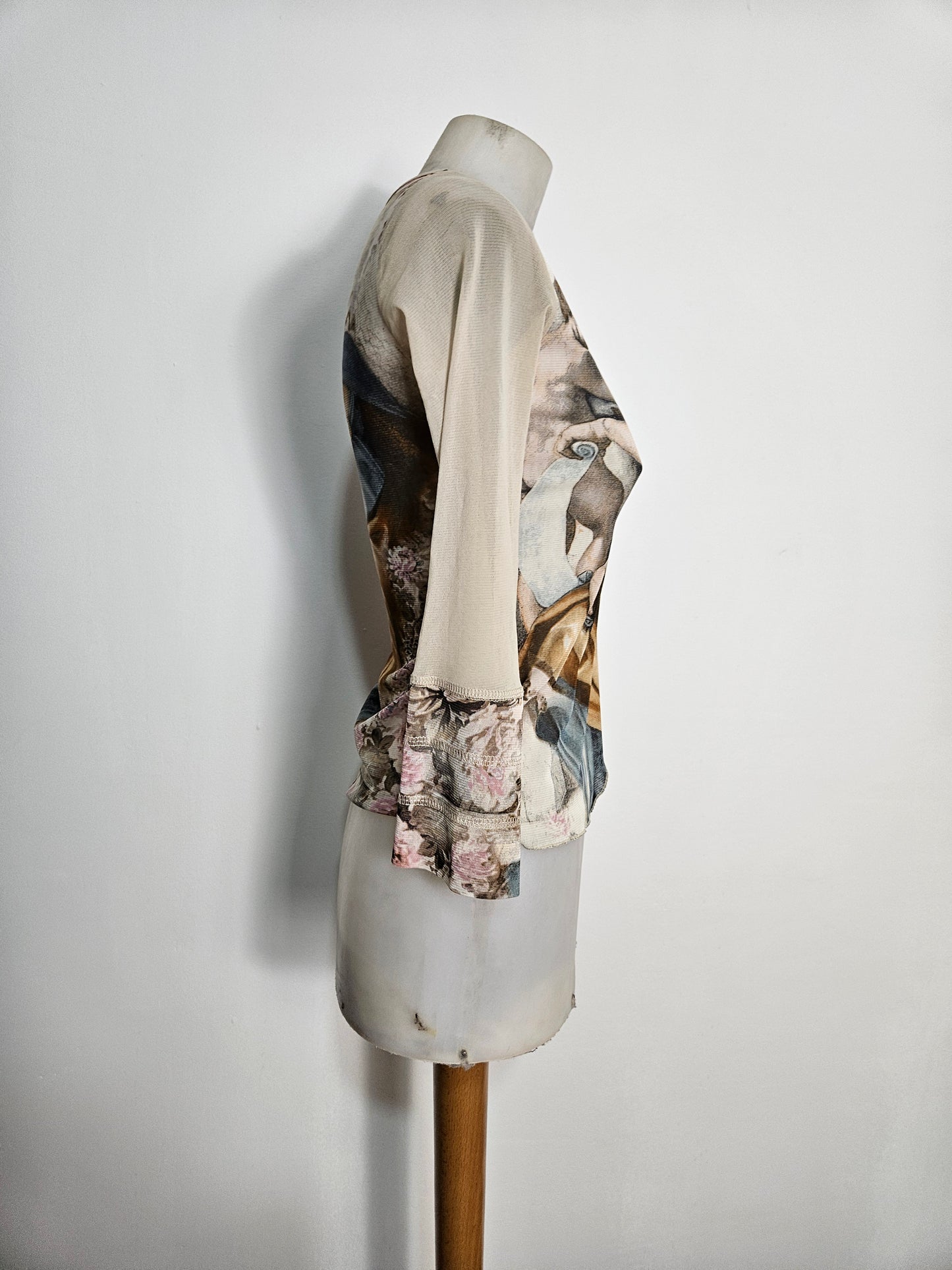 Haut en voile motif renaissance