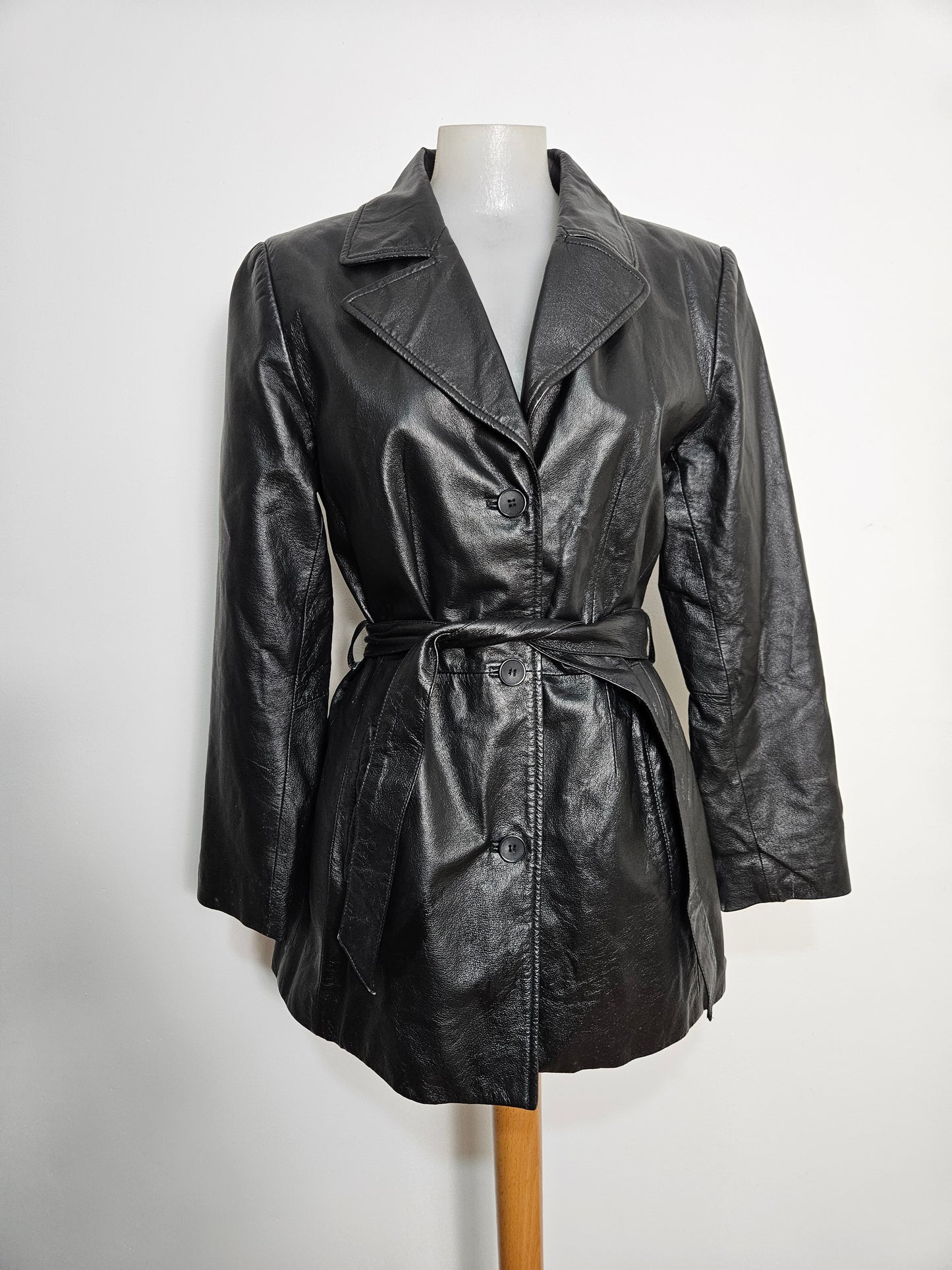 Trench court en cuir