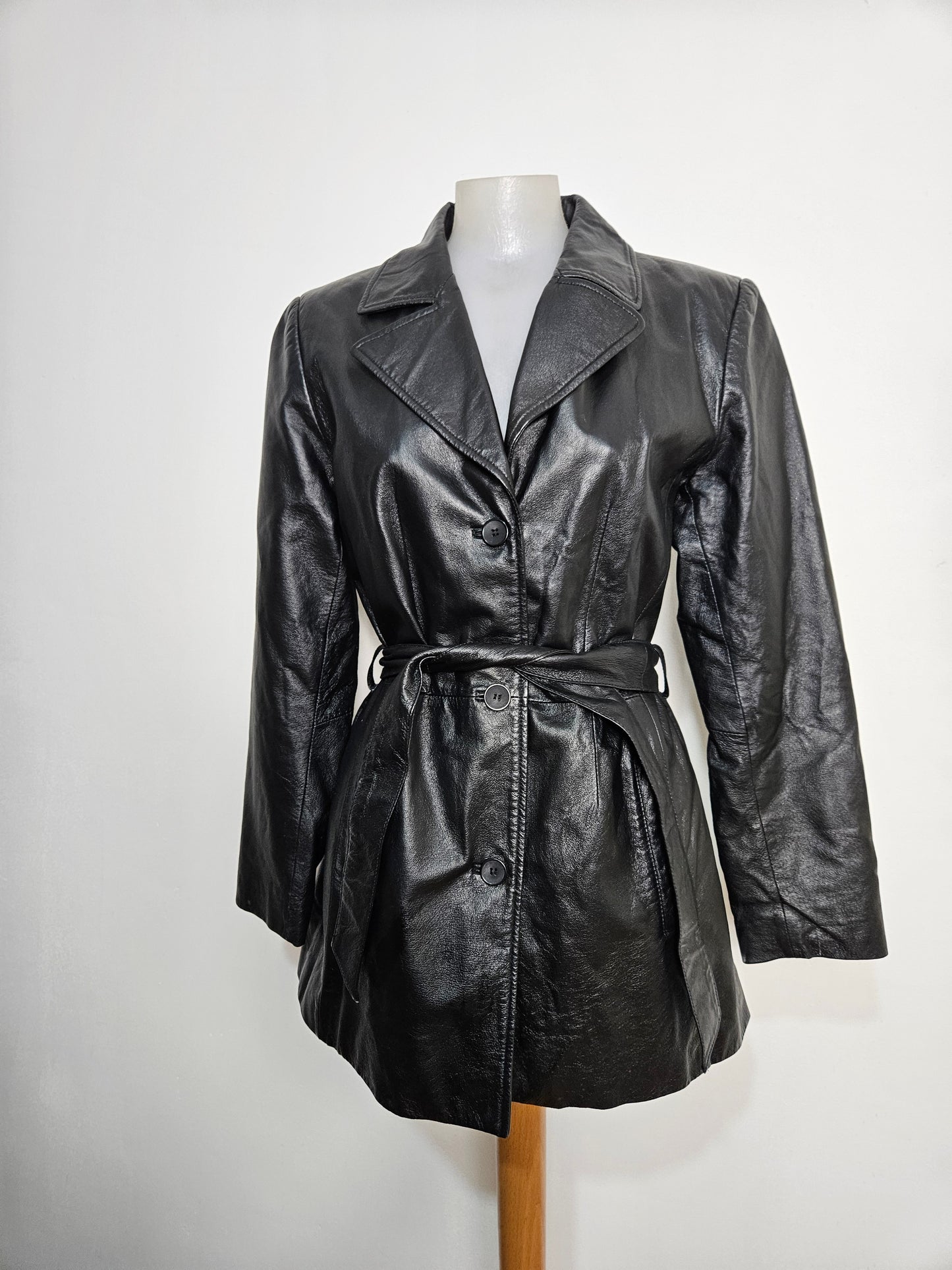 Trench court en cuir