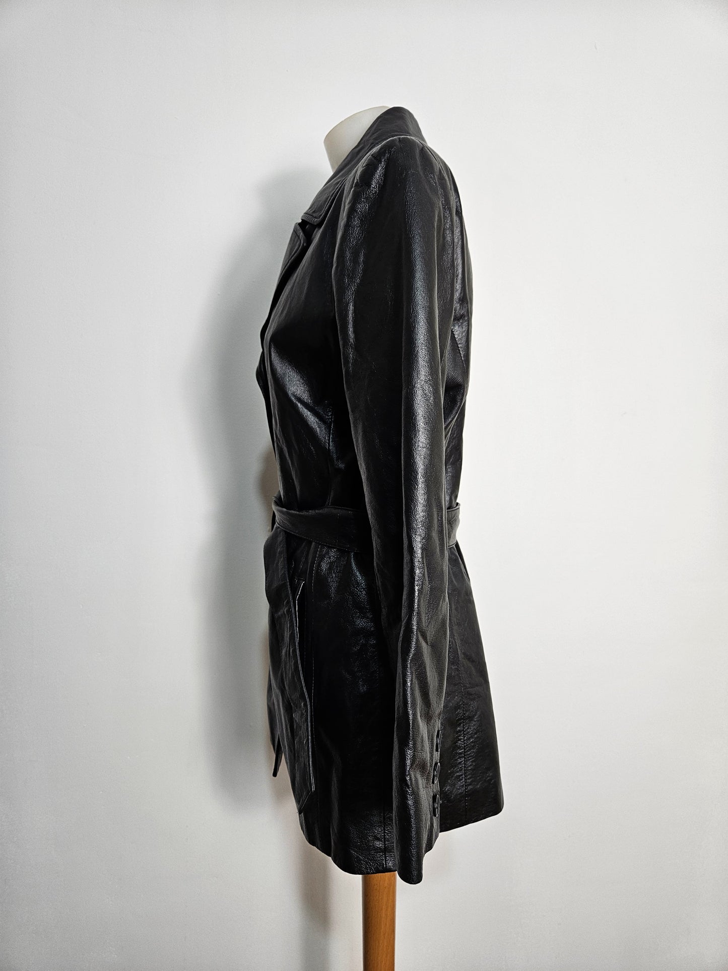 Trench court en cuir