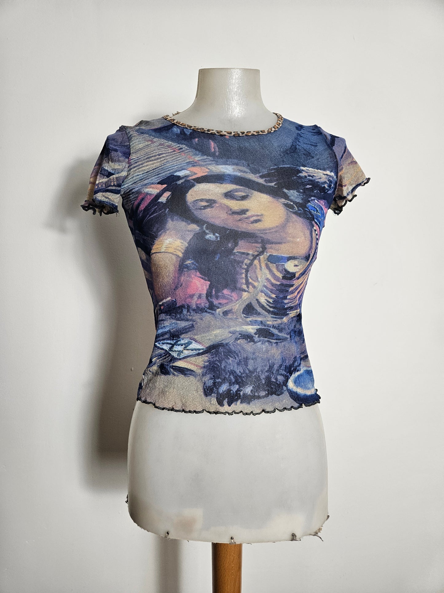 Haut en voile motif renaissance