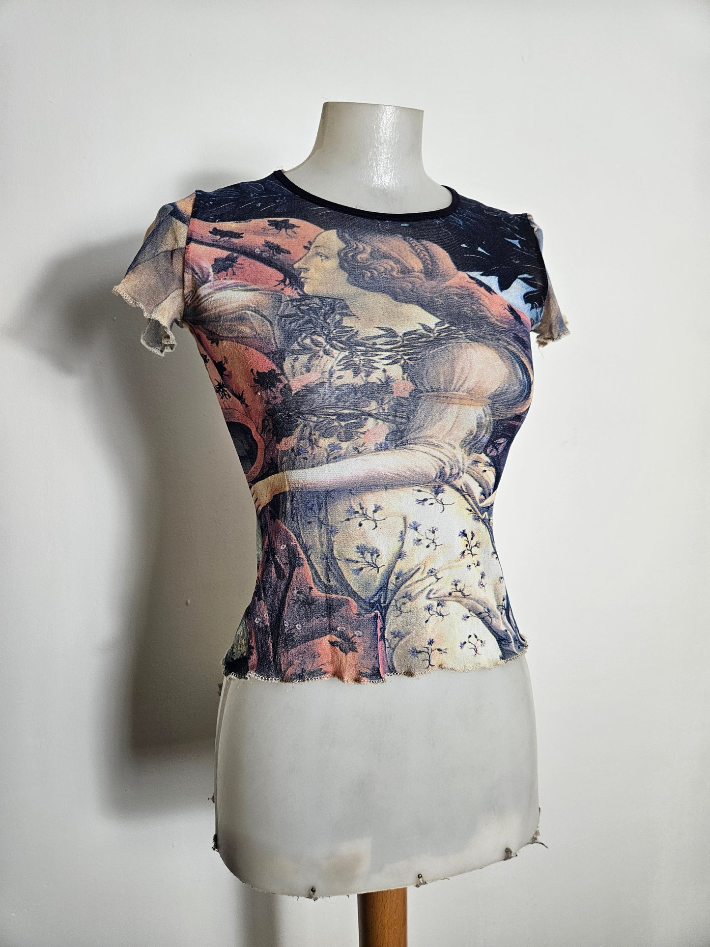 Haut en voile motif Renaissance