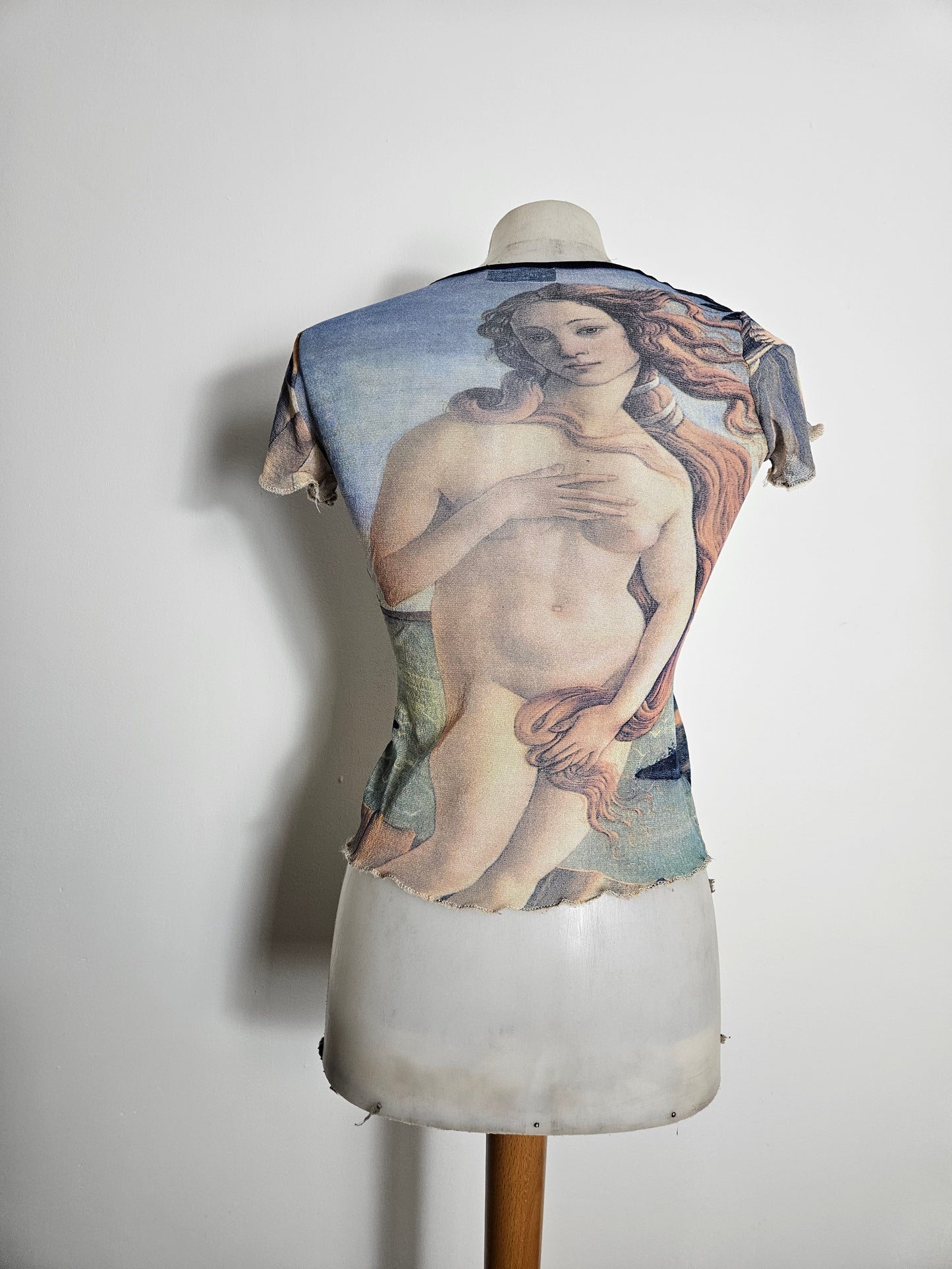 Haut en voile motif Renaissance