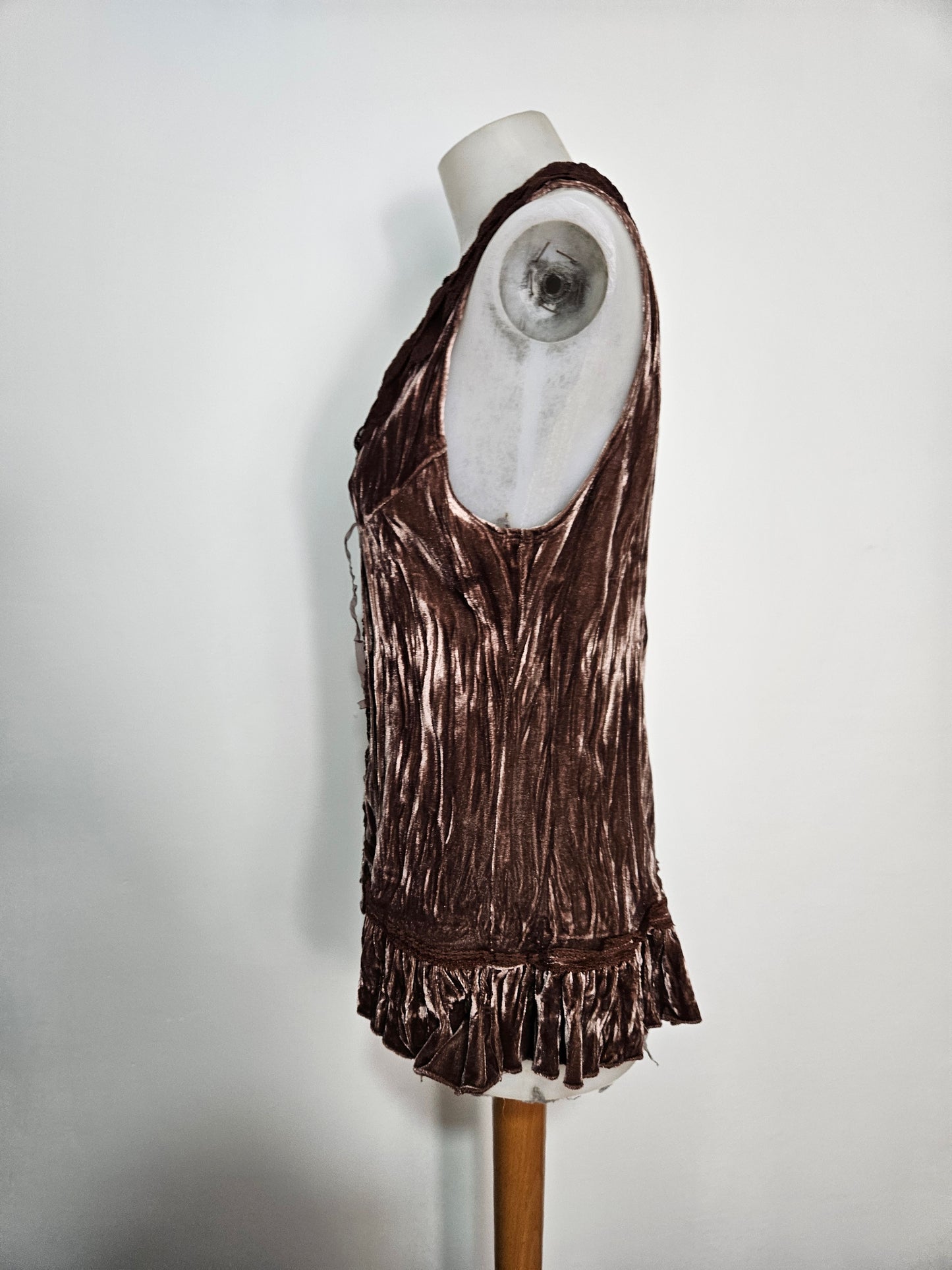 Haut velurs froissé et dentelle