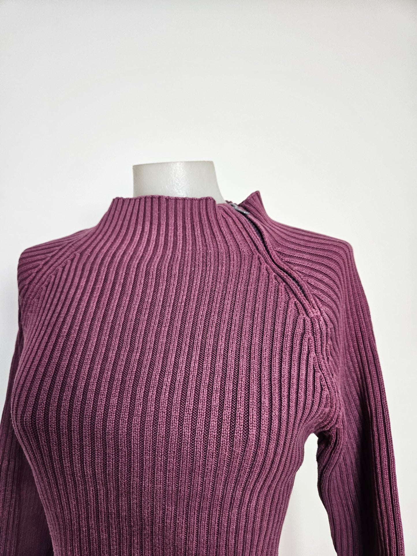 Pull côtelé bordeau à zip