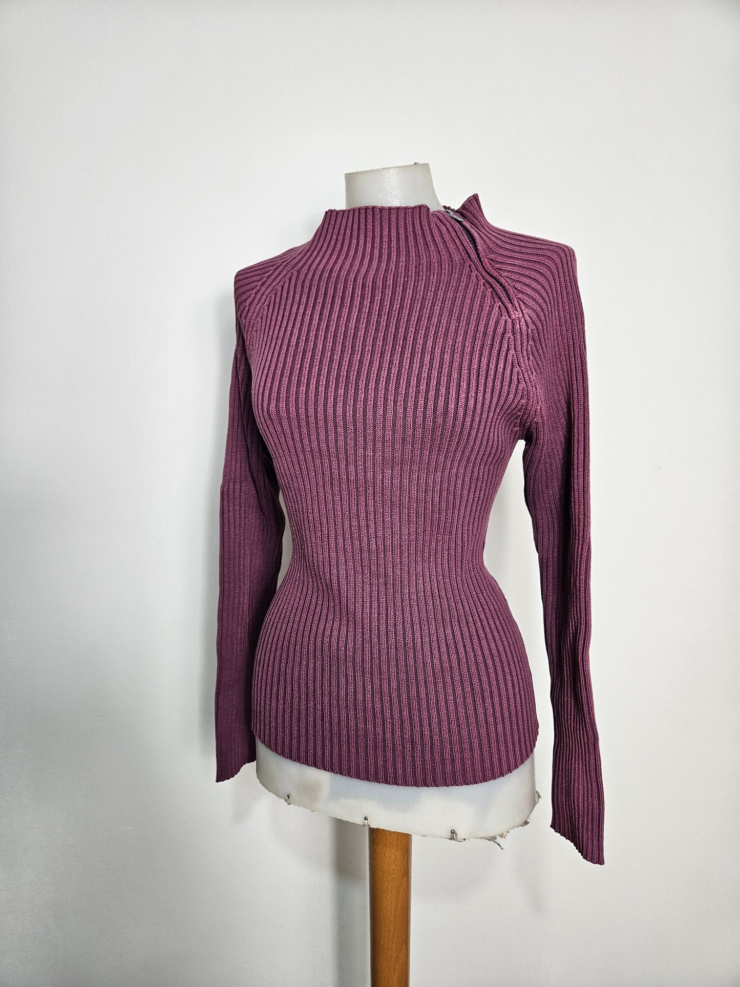 Pull côtelé bordeau à zip