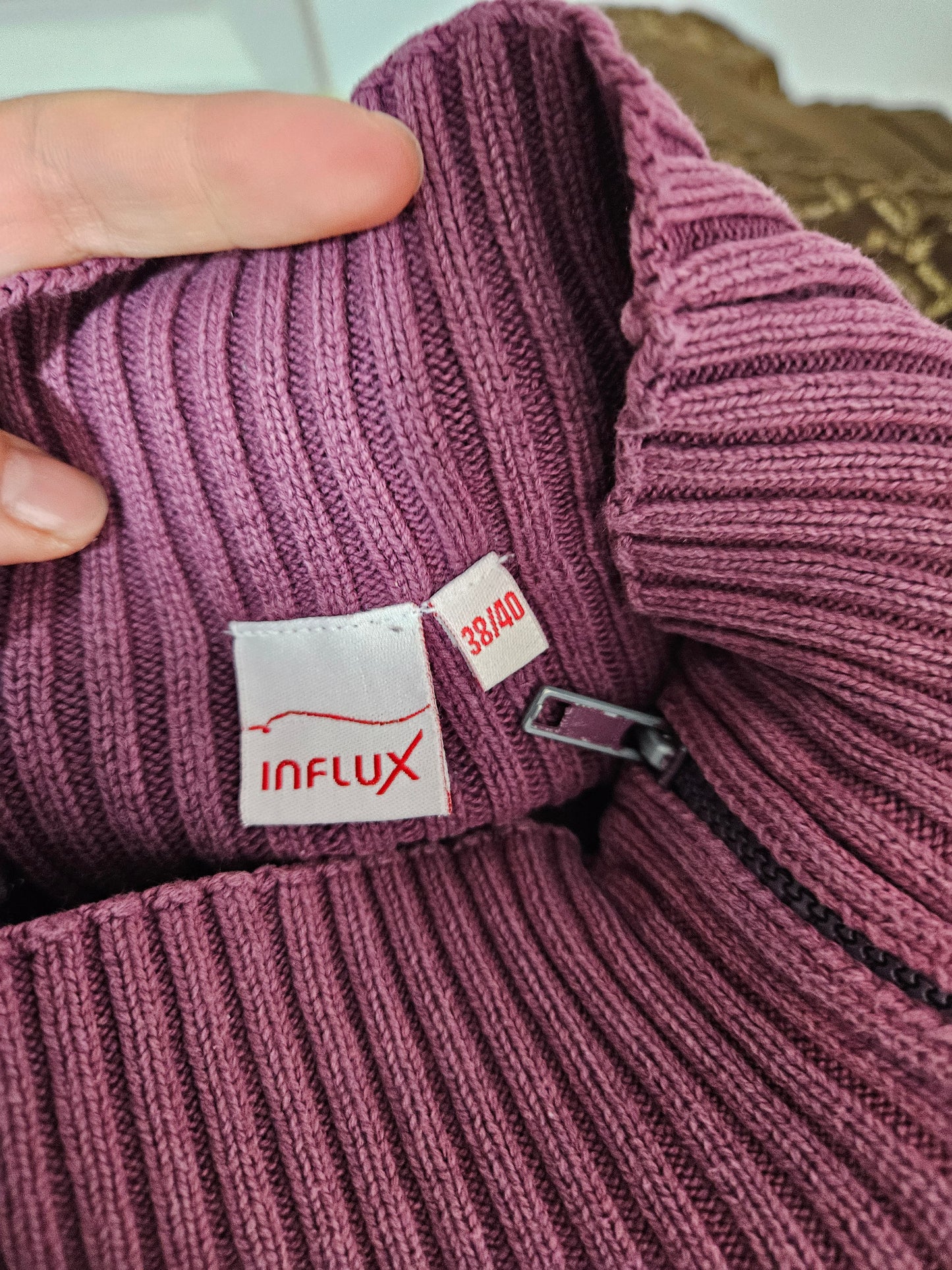 Pull côtelé bordeau à zip