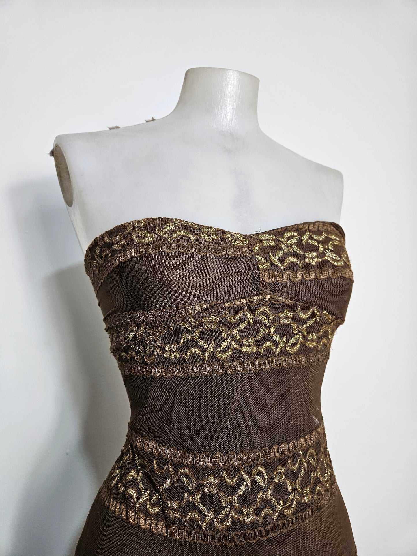 Robe strapless voile et dentelle marron
