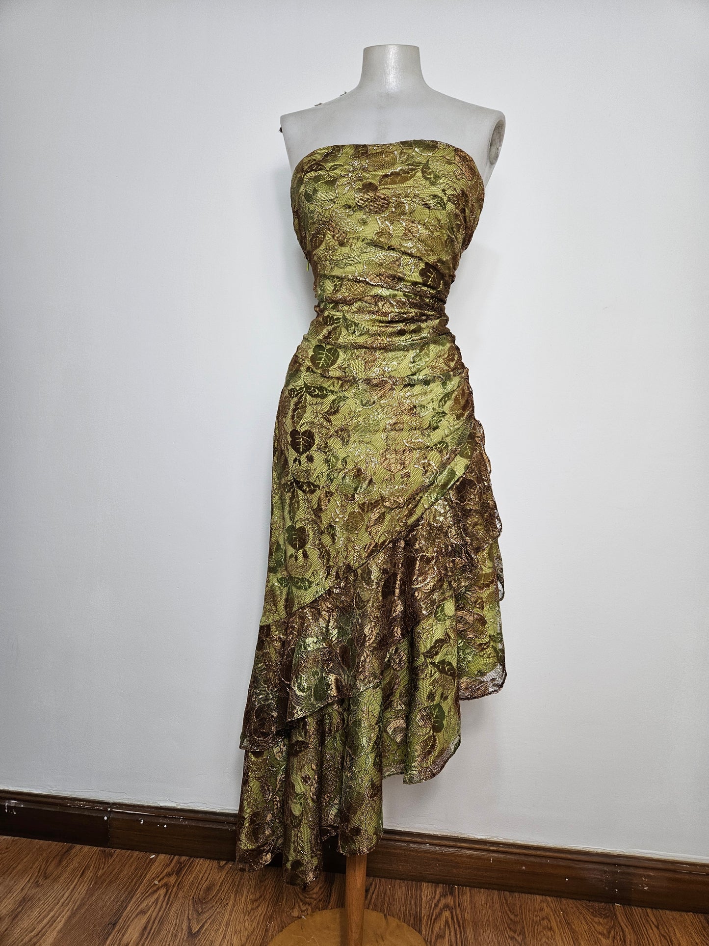 Robe strapless en dentelle verte et marron